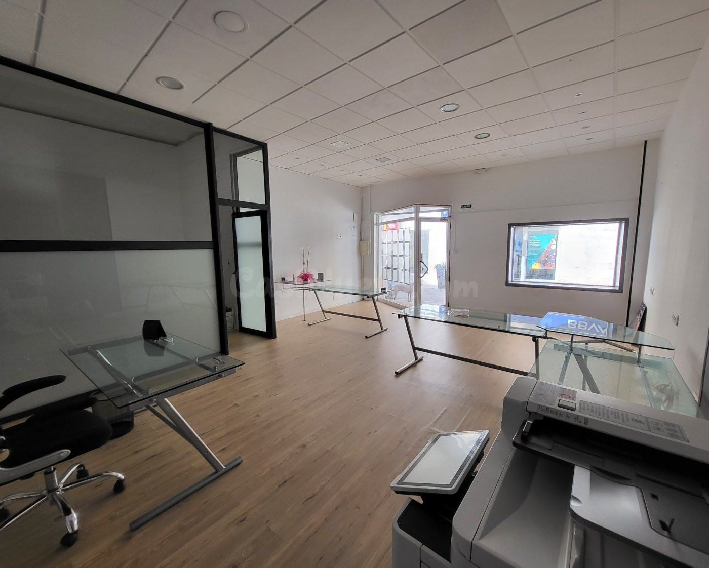 Magnífico Local comercial de 84 M2 en el centro del pueblo - foto 3