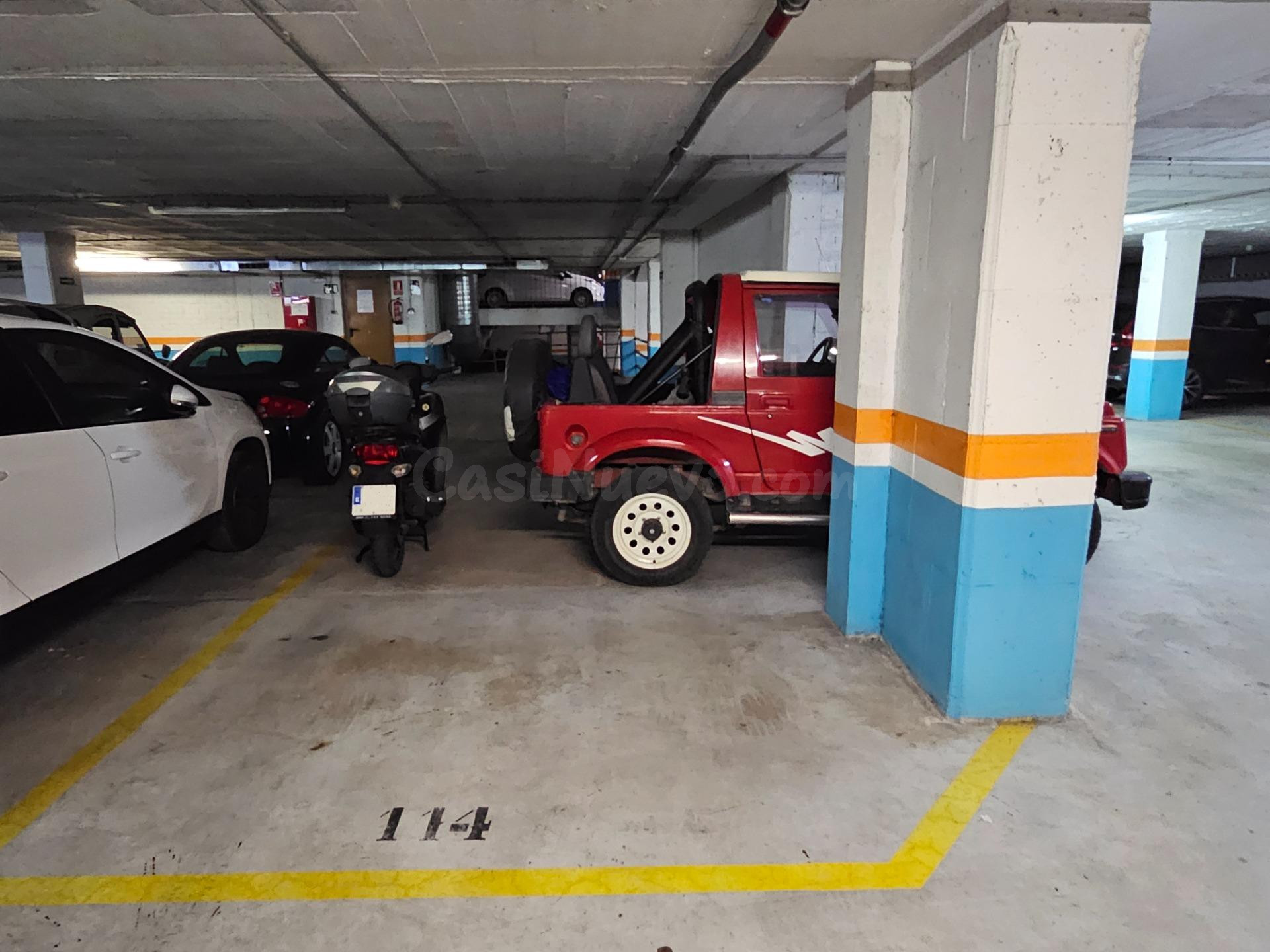 Plaza de parking de 16 M2, en edificio con ascensor - foto 2