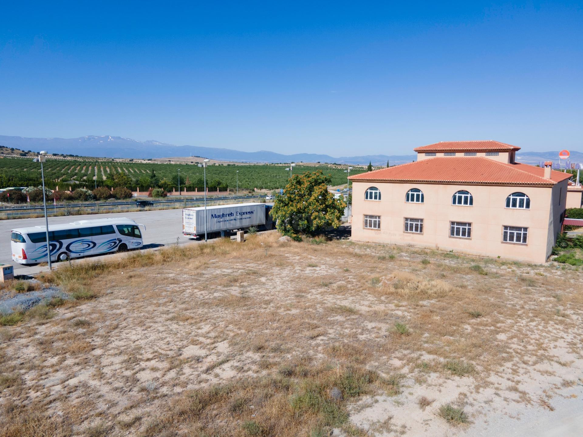 ¡Gran oportunidad de inversión en Gor, Granada! Solar en area de servicio de Gor a-92 dirección Granada