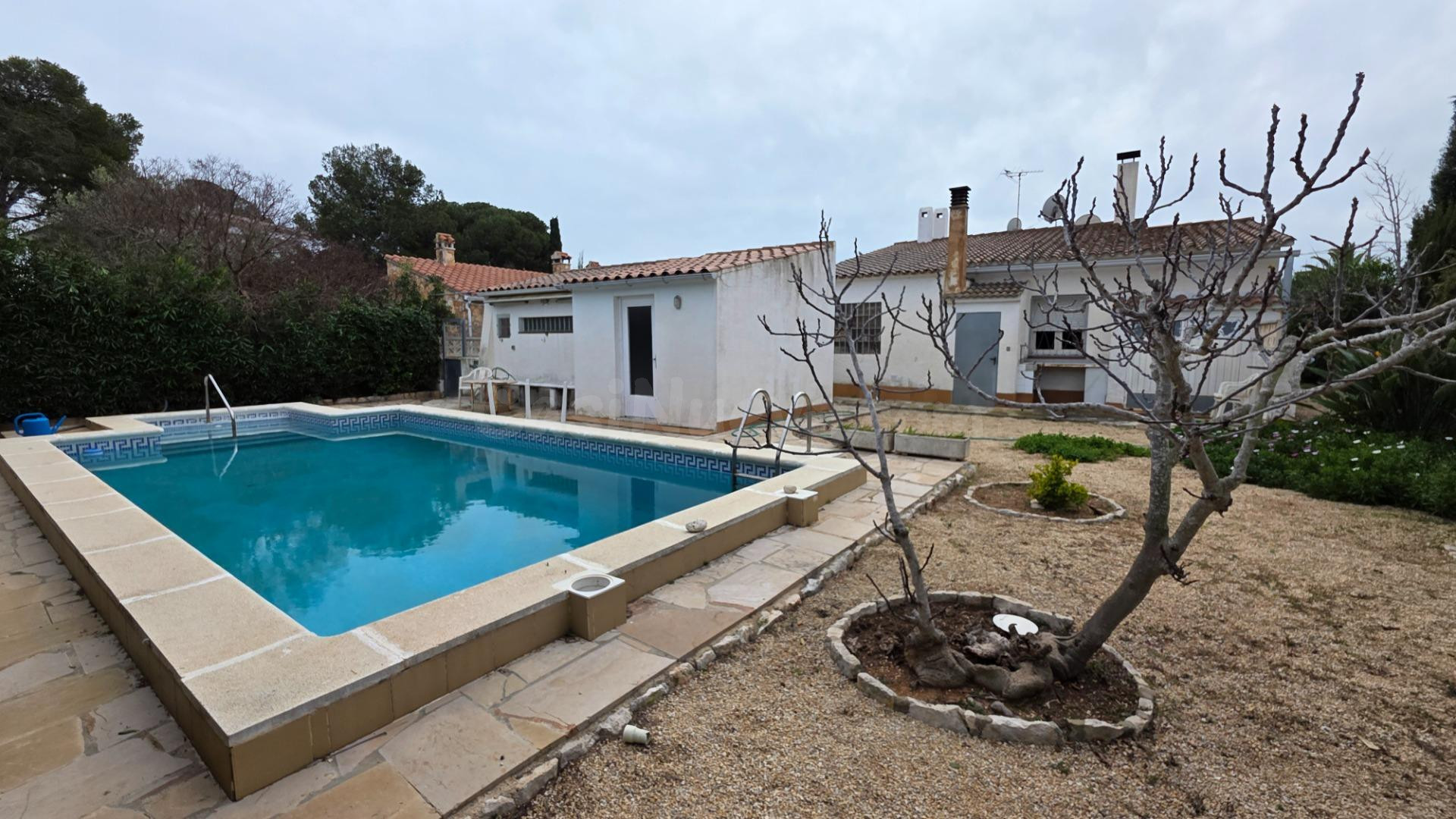 Vive la brisa marina: chalet unifamiliar a 100 m del mar