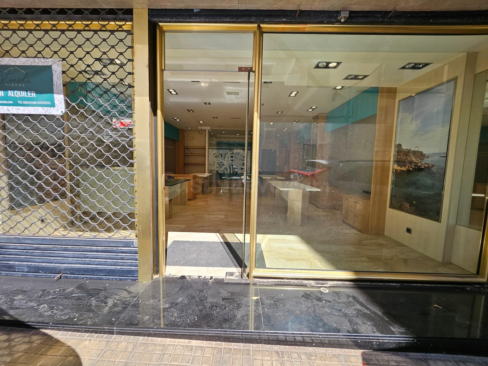 Alquiler de Local Comercial en el corazón de l’Ametlla de Ma - foto 2
