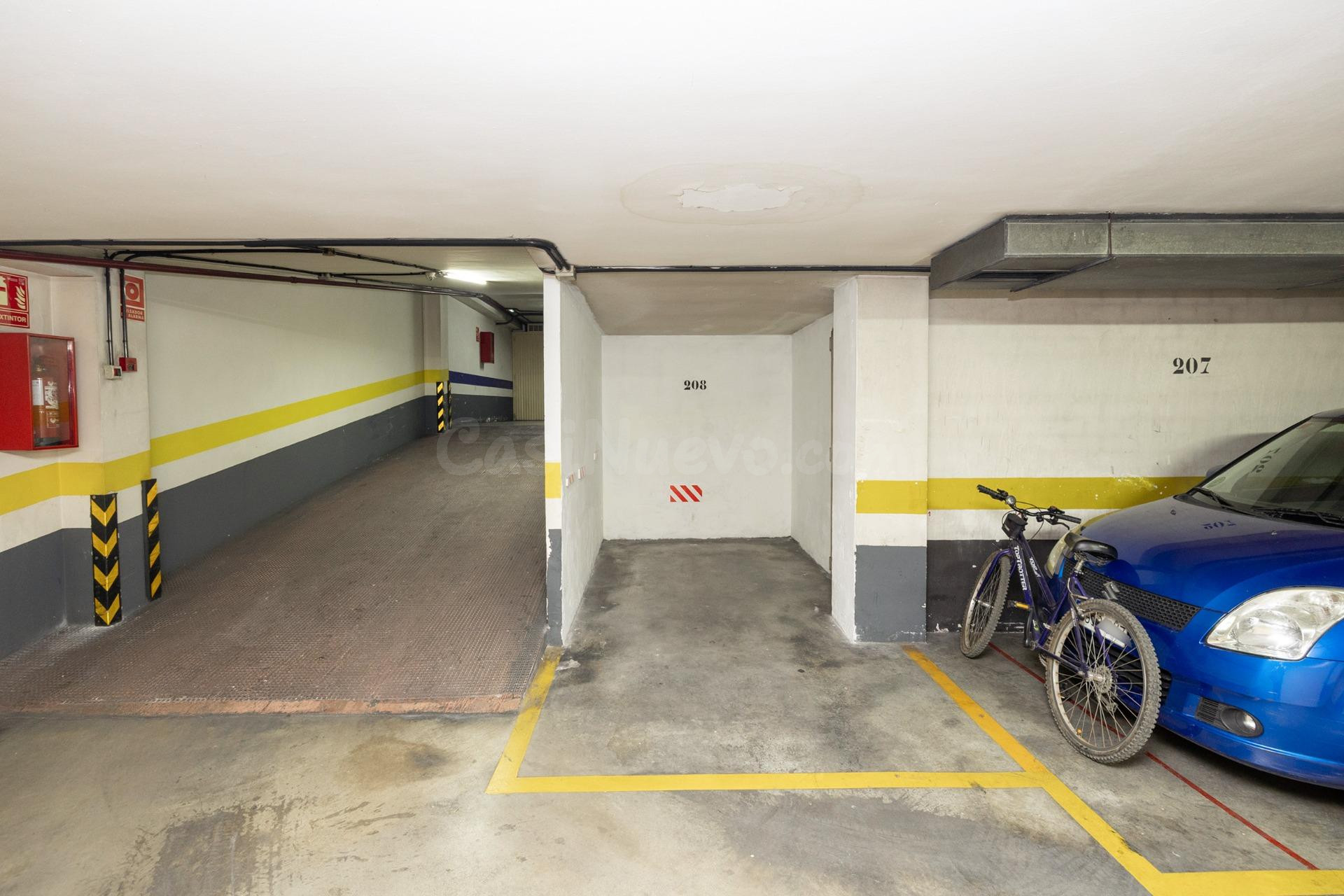SE VENDE PLAZA GARAJE EN GRANADA
