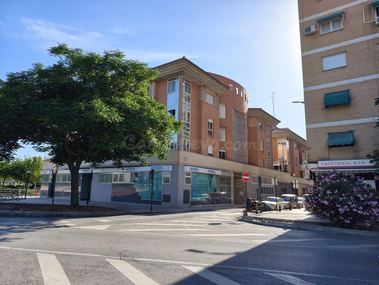SE VENDE PLAZA DE APARCAMIENTO EN EL ZAIDIN