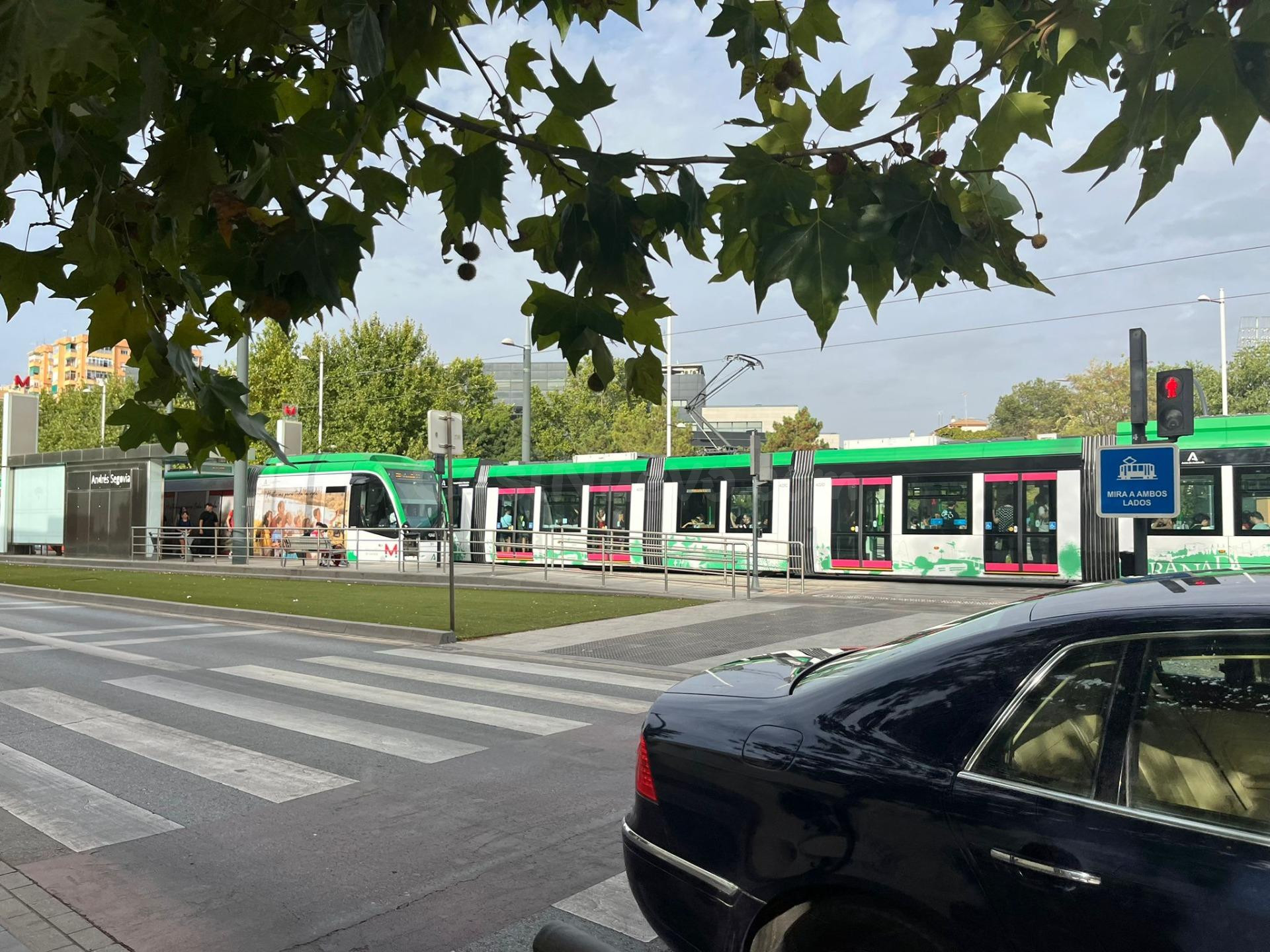 SE VENDE PLAZA DE APARCAMIENTO EMPERADOR V GRANADA