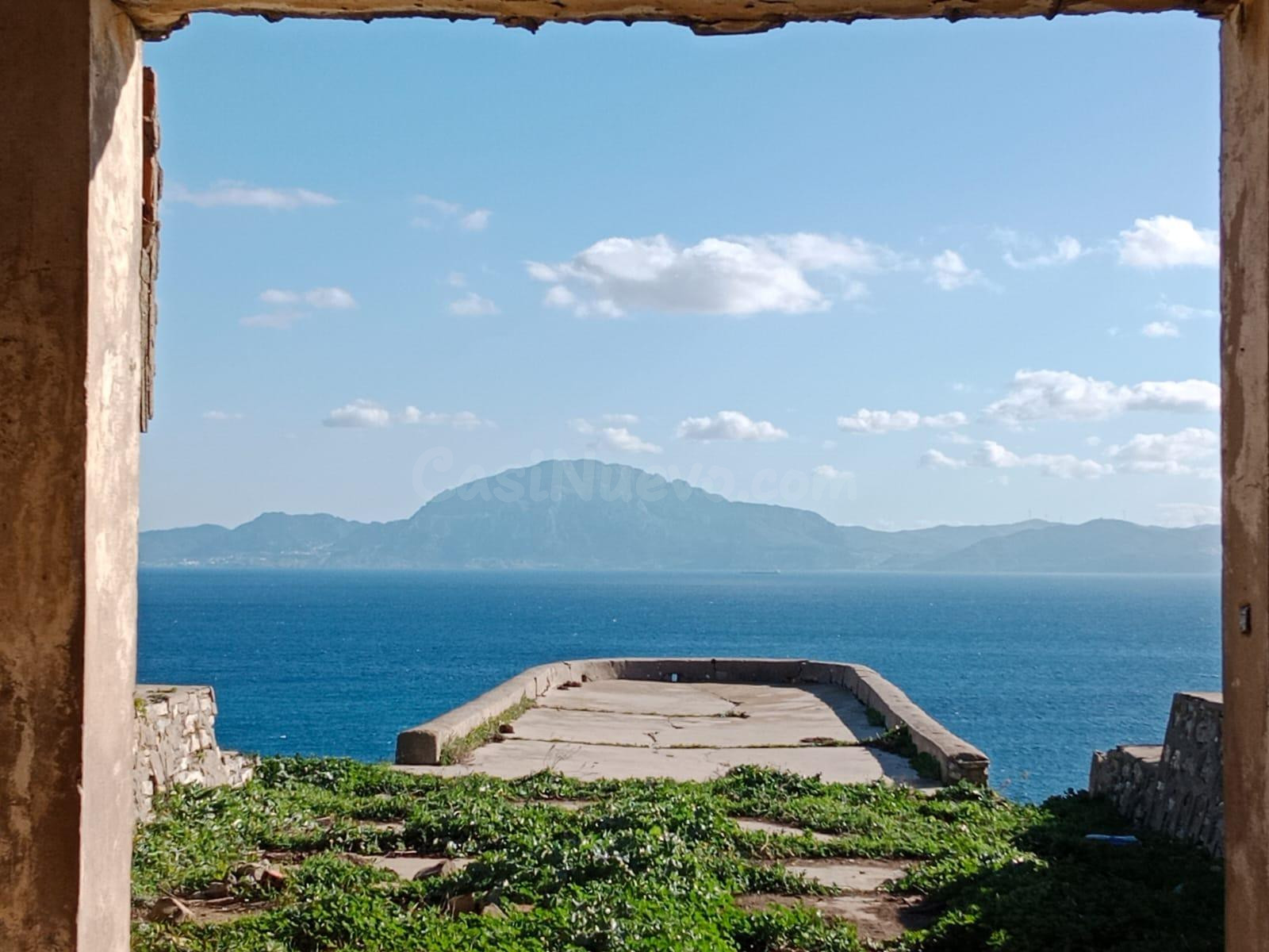 Finca única de 11 hectáreas frente al mar en Tarifa, dentro del Parque Natural del Estrecho – privacidad, vistas a África y potencial exclusivo.