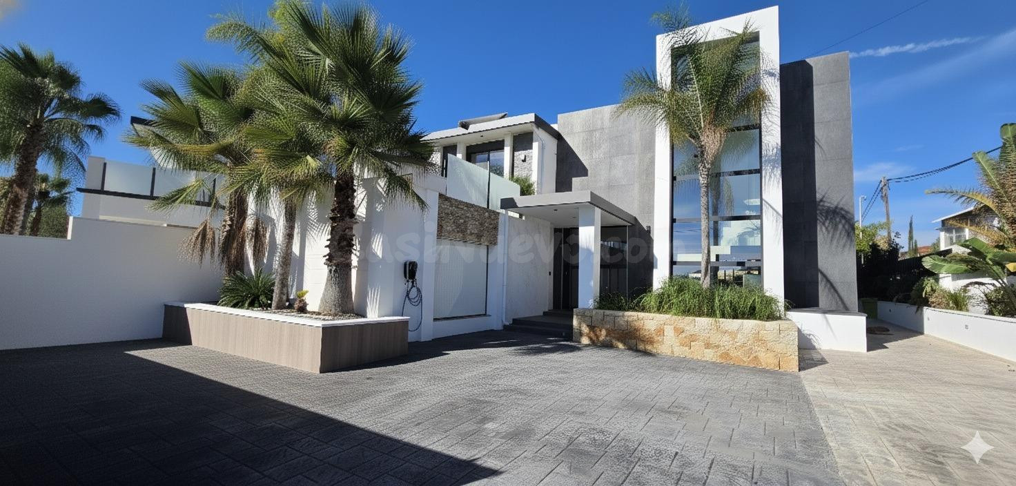 Espectacular Casa de Lujo en la Urbanización Tres Calas, L’Ametlla de Mar
