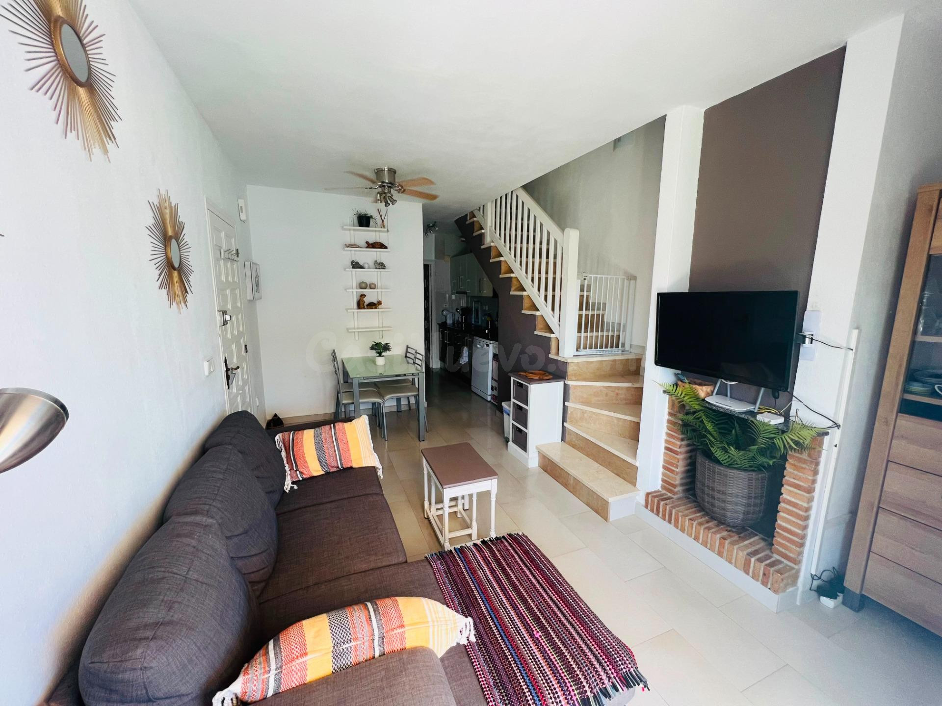 Magnífico Chalet Unifamiliar en Parcela Esquinera de 750 m2  - foto 3