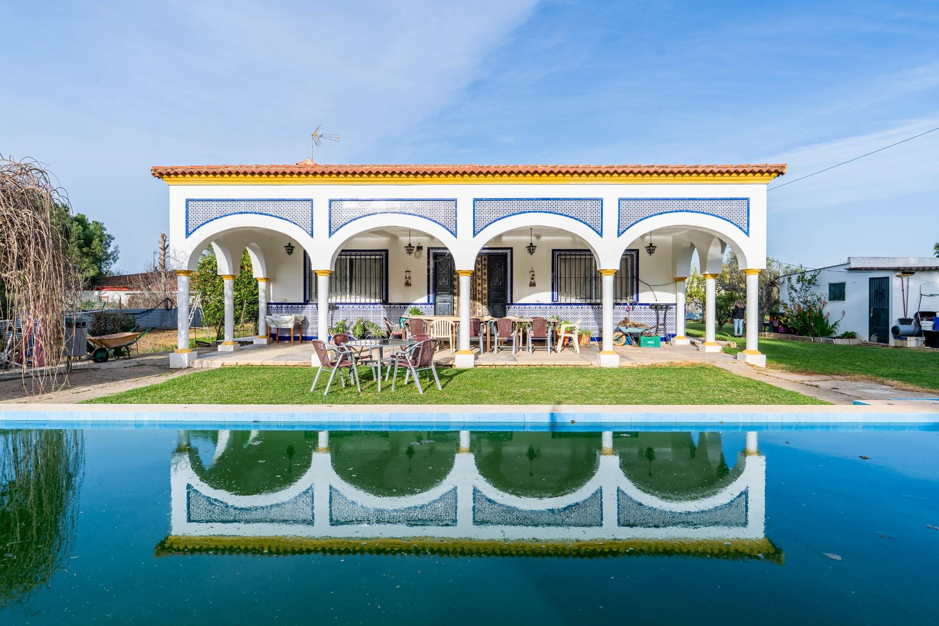 Chalet en venta en Sanlúcar la Mayor - Los Ranchos - foto 2
