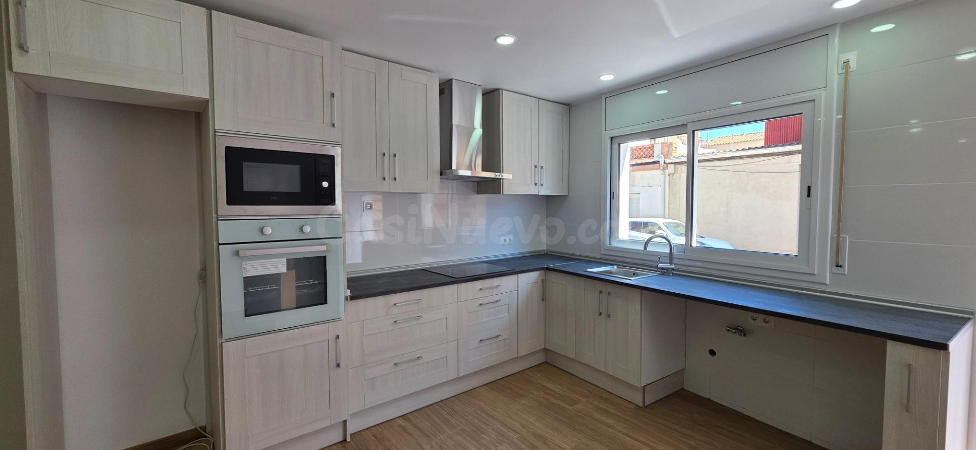 Casa totalmente reformada con patio privado en el centro de El Perelló