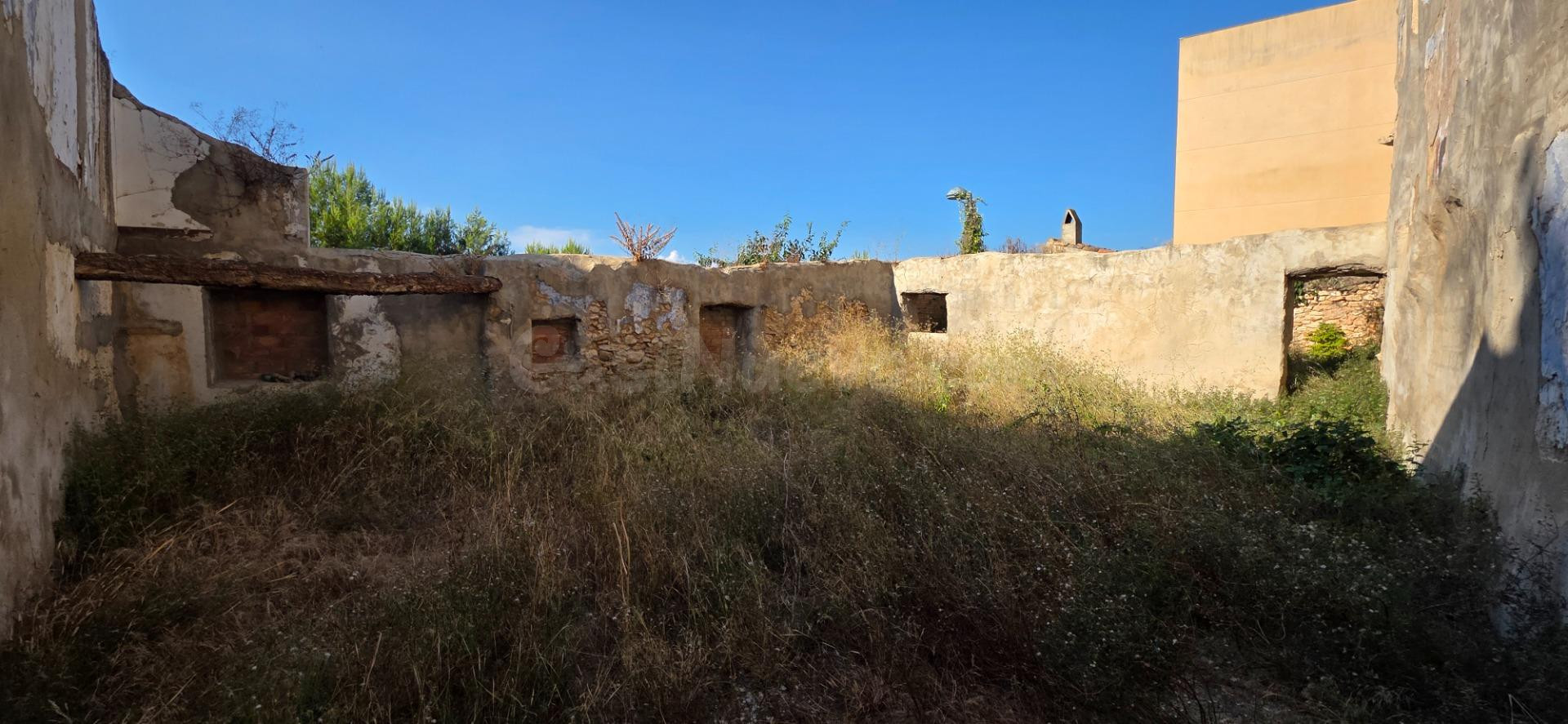 Excelente solar urbano edificable en el centro histórico de El Perelló