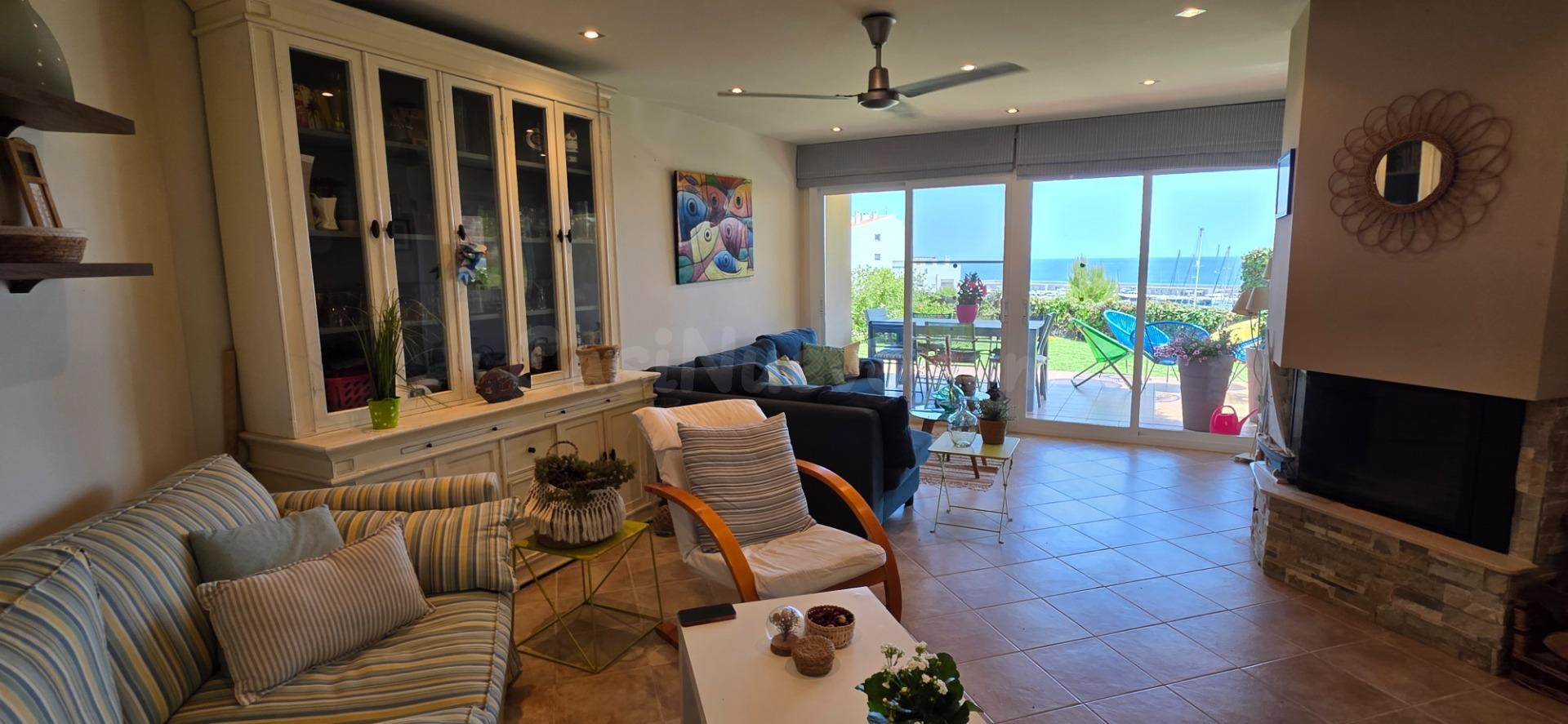 Exclusivo chalet en primera línea de mar y del puerto deport - foto 4