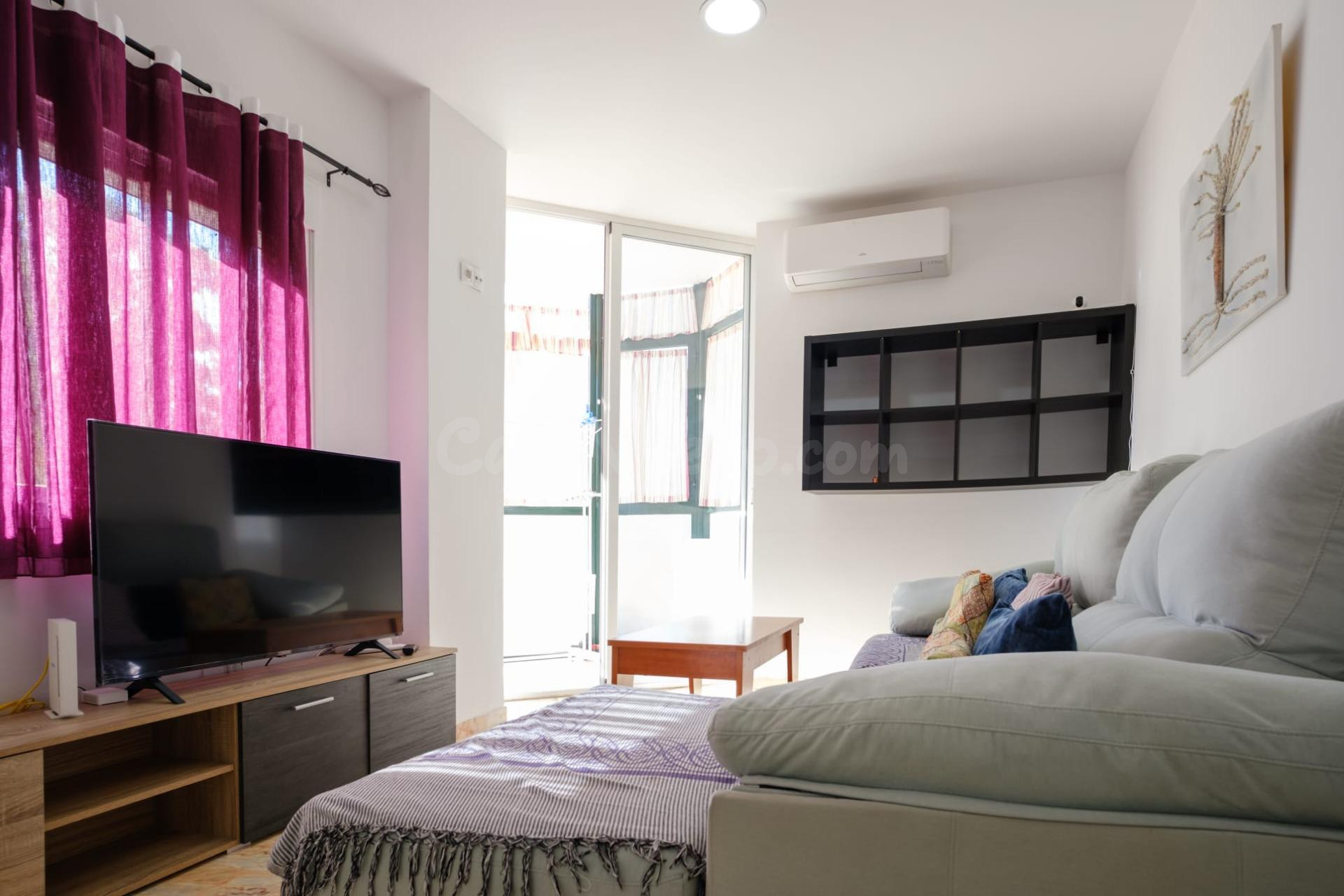 Apartamento amueblado junto a FIBES (Sevilla Este) - Alquiler temporal.