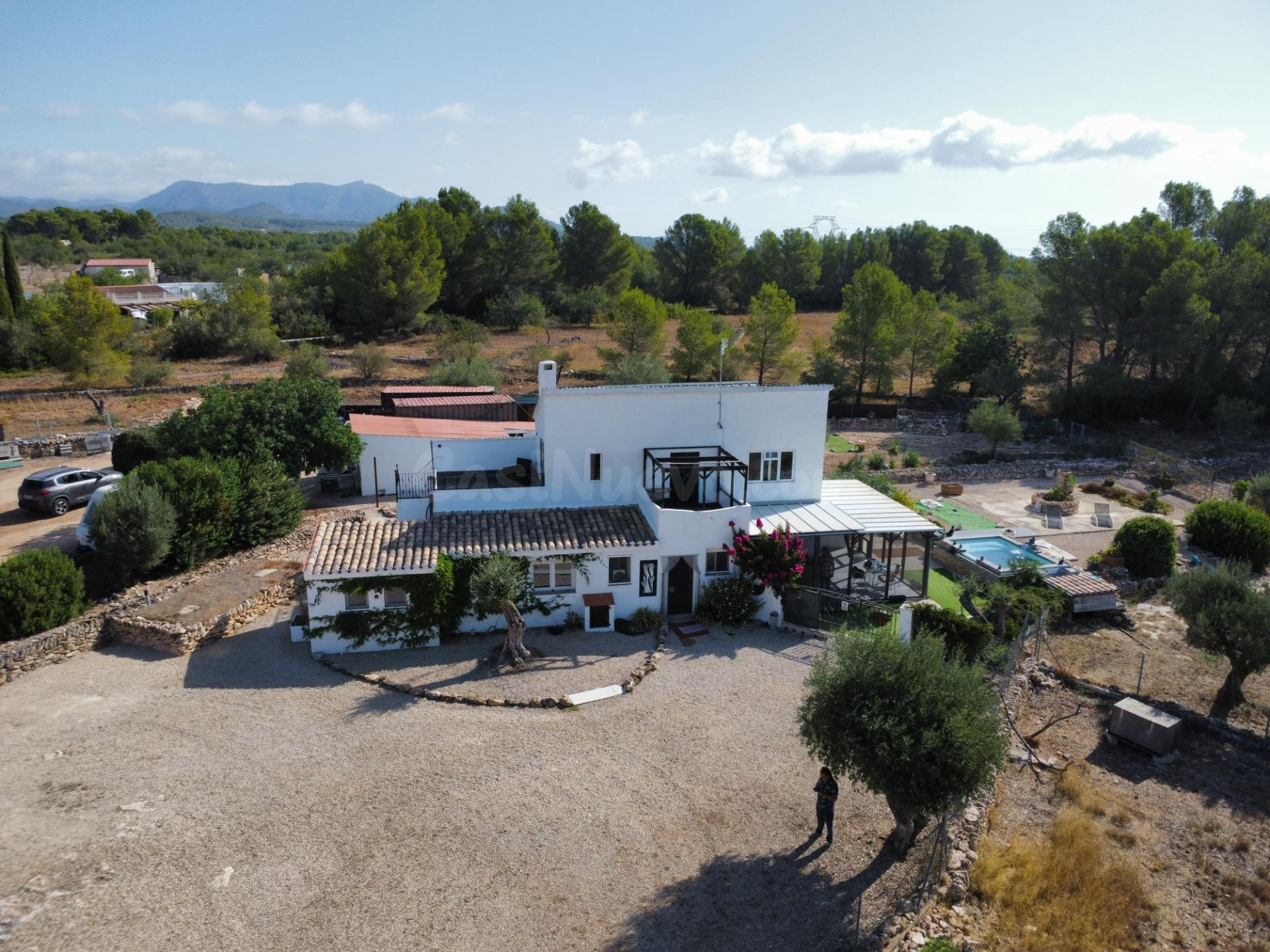 Espectacular finca rústica con dos viviendas, piscina y 12.765 m2 de terreno en El Perelló