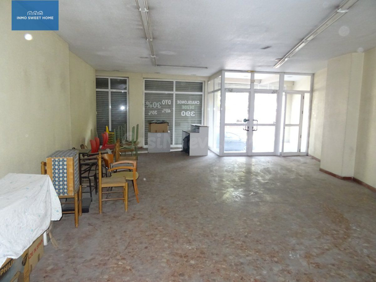 SE VENDE O ALQUILA LOCAL COMERCIAL EN ELCHE CERCA DE LA PLAZA OBISPO SIURI