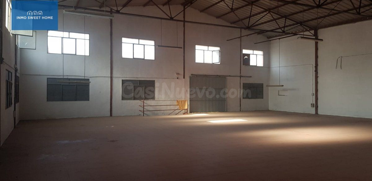 SE ALQUILA AMPLIA NAVE INDUSTRIAL EN ELCHE ZONA SECTOR V