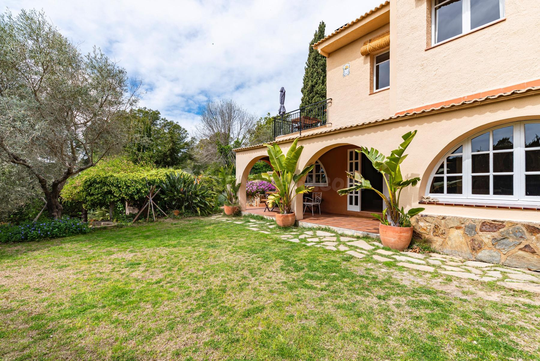 Estupenda casa con licencia turística