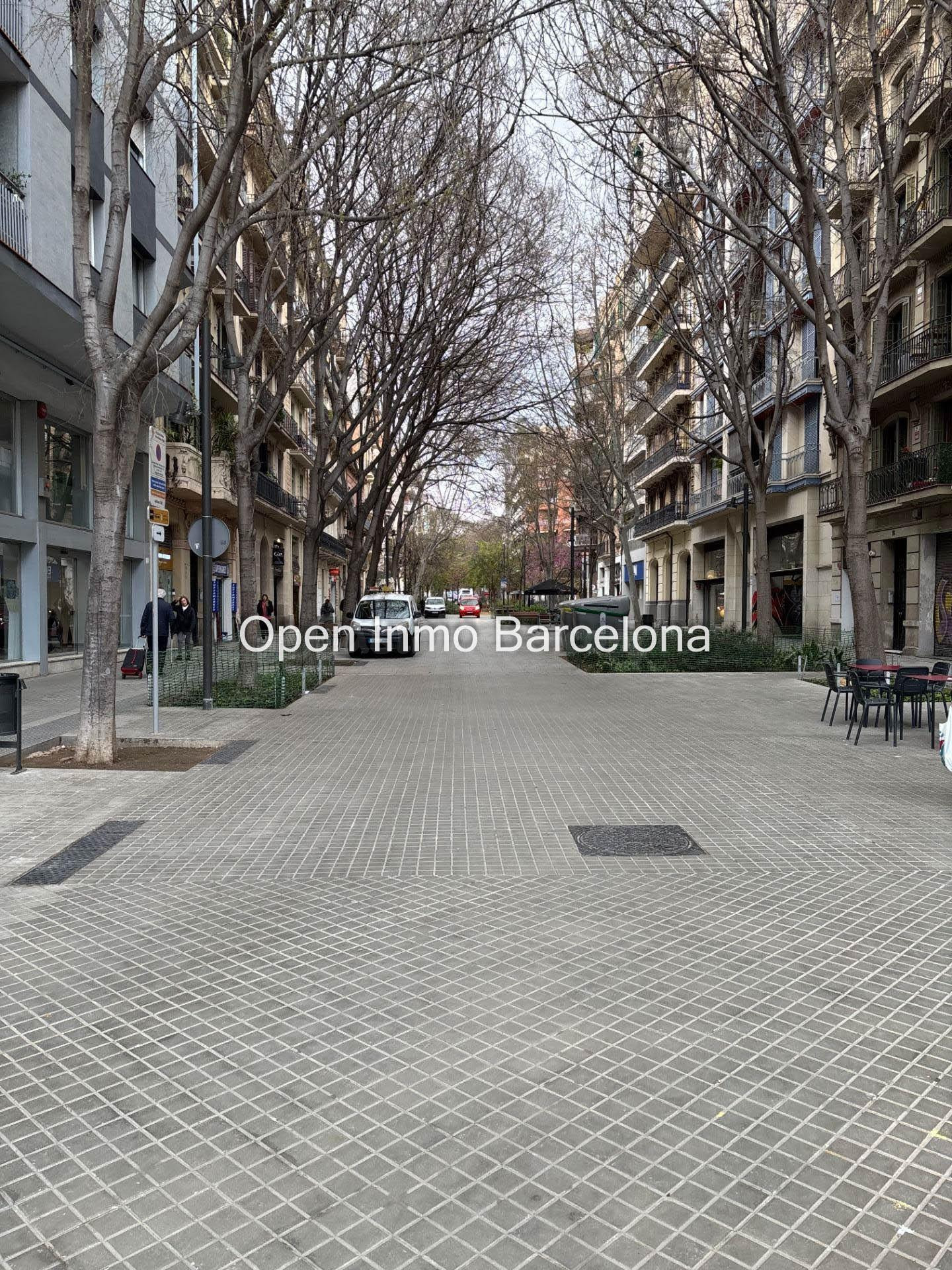 Local en venta en Calle Rocafort