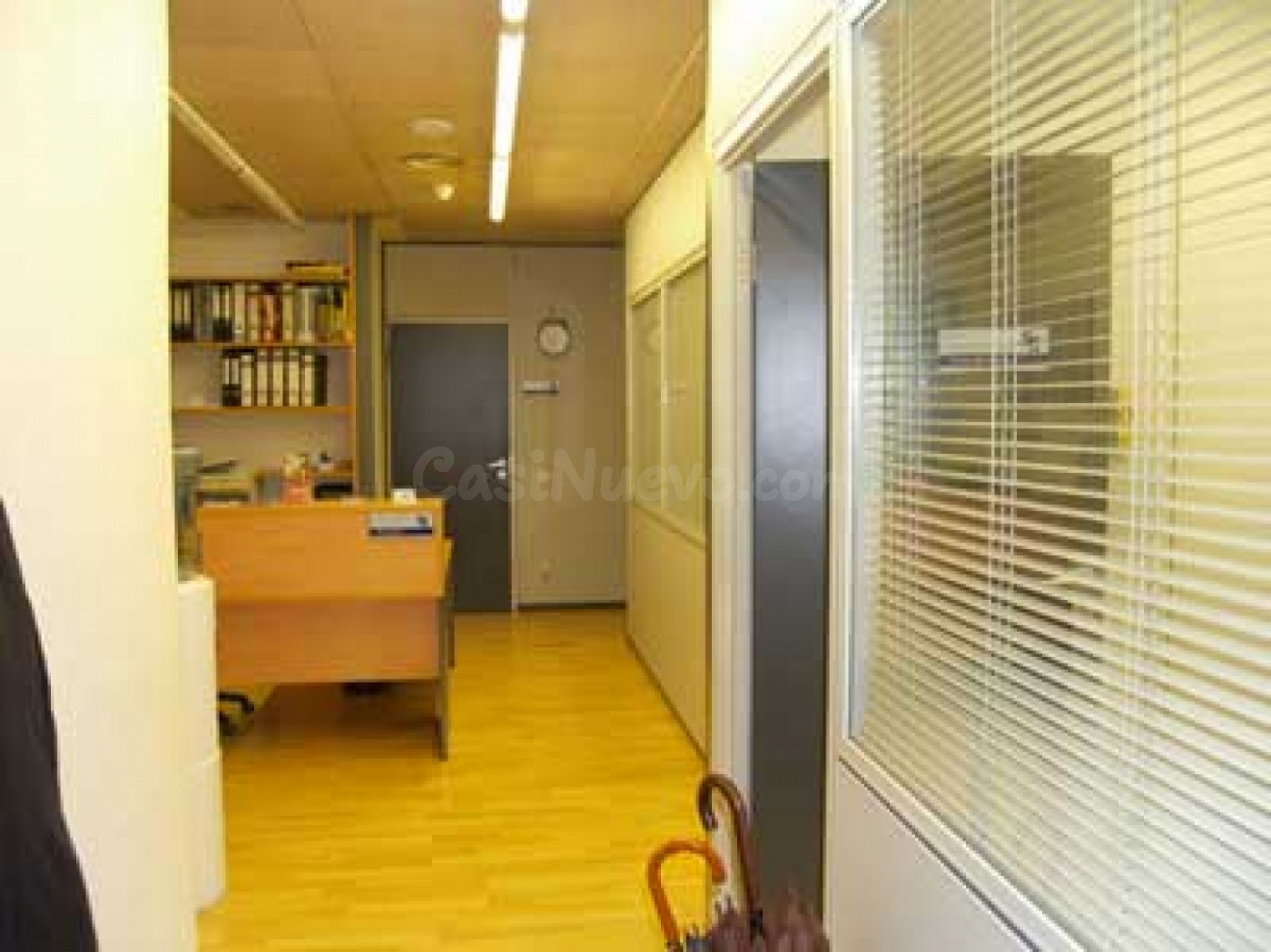 Alquiler de despacho con sala de reuniones en Pío XII