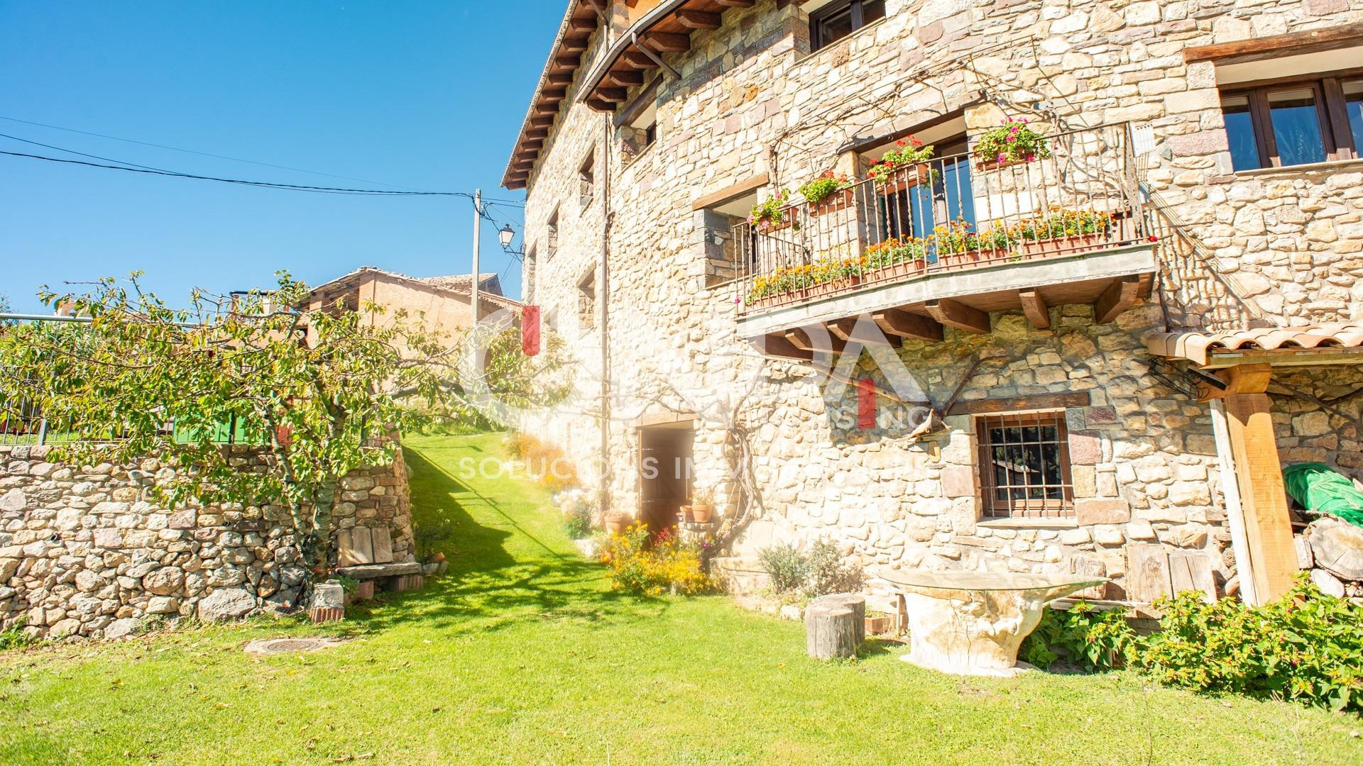 Gran casa de pueblo en Pallerol
