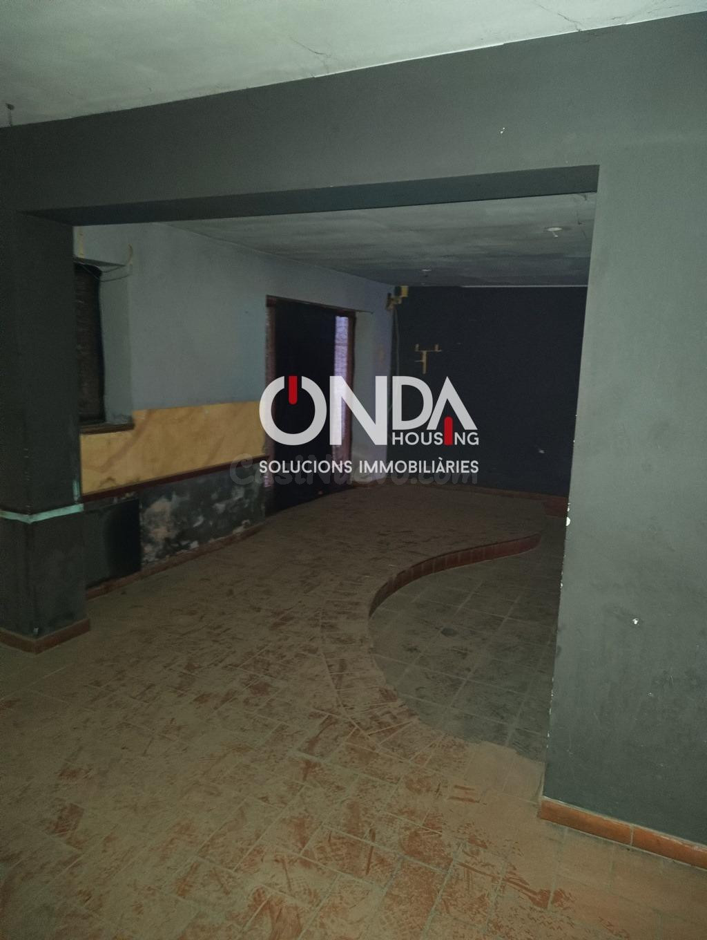 ⭐ SE ALQUILA GRAN LOCAL COMERCIAL EN ÀGER ⭐ - foto 2