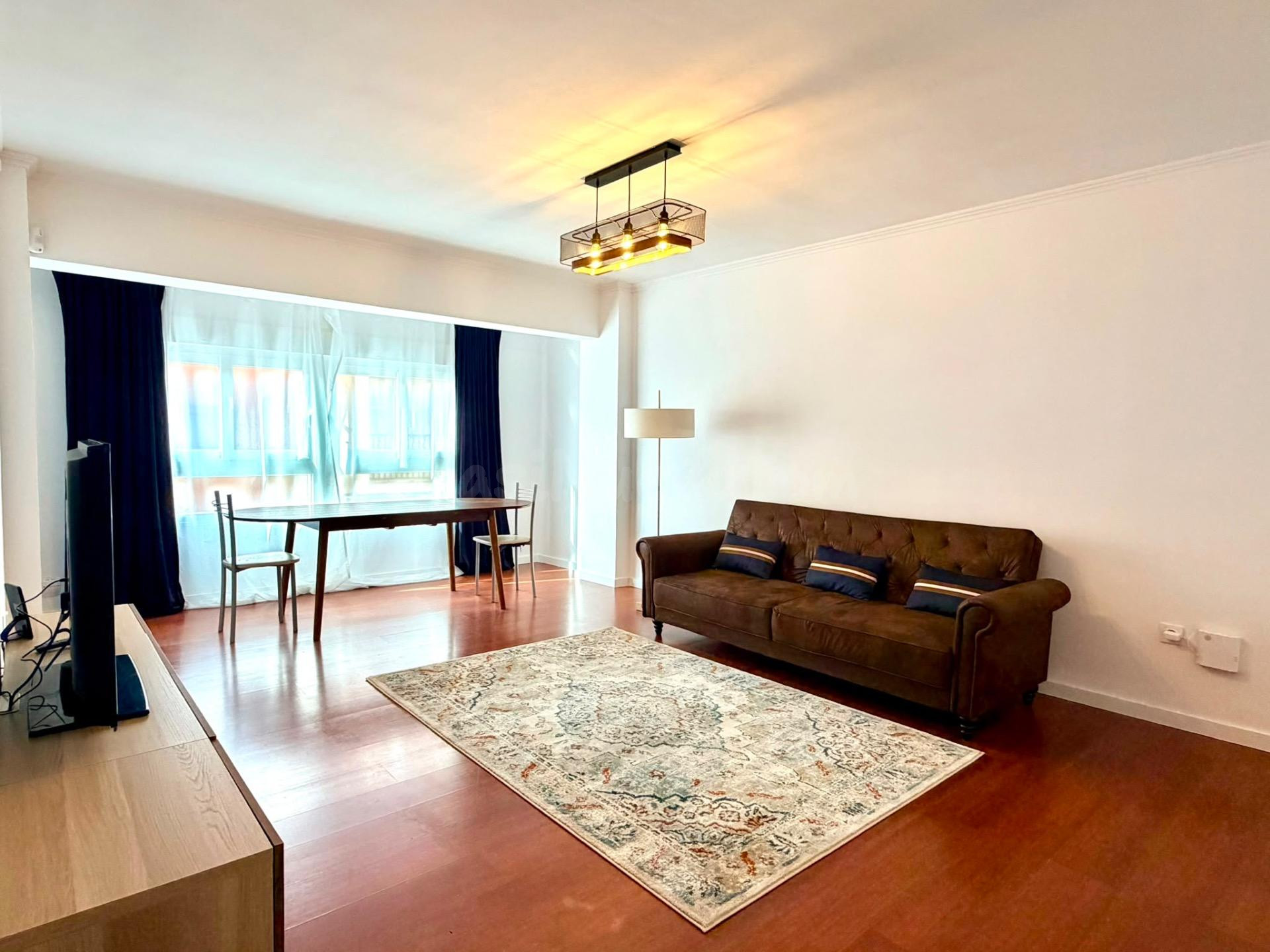 ¡GRAN OPORTUNIDAD! AMPLIA VIVIENDA DE 3 DORMITORIOS CON TERRAZA