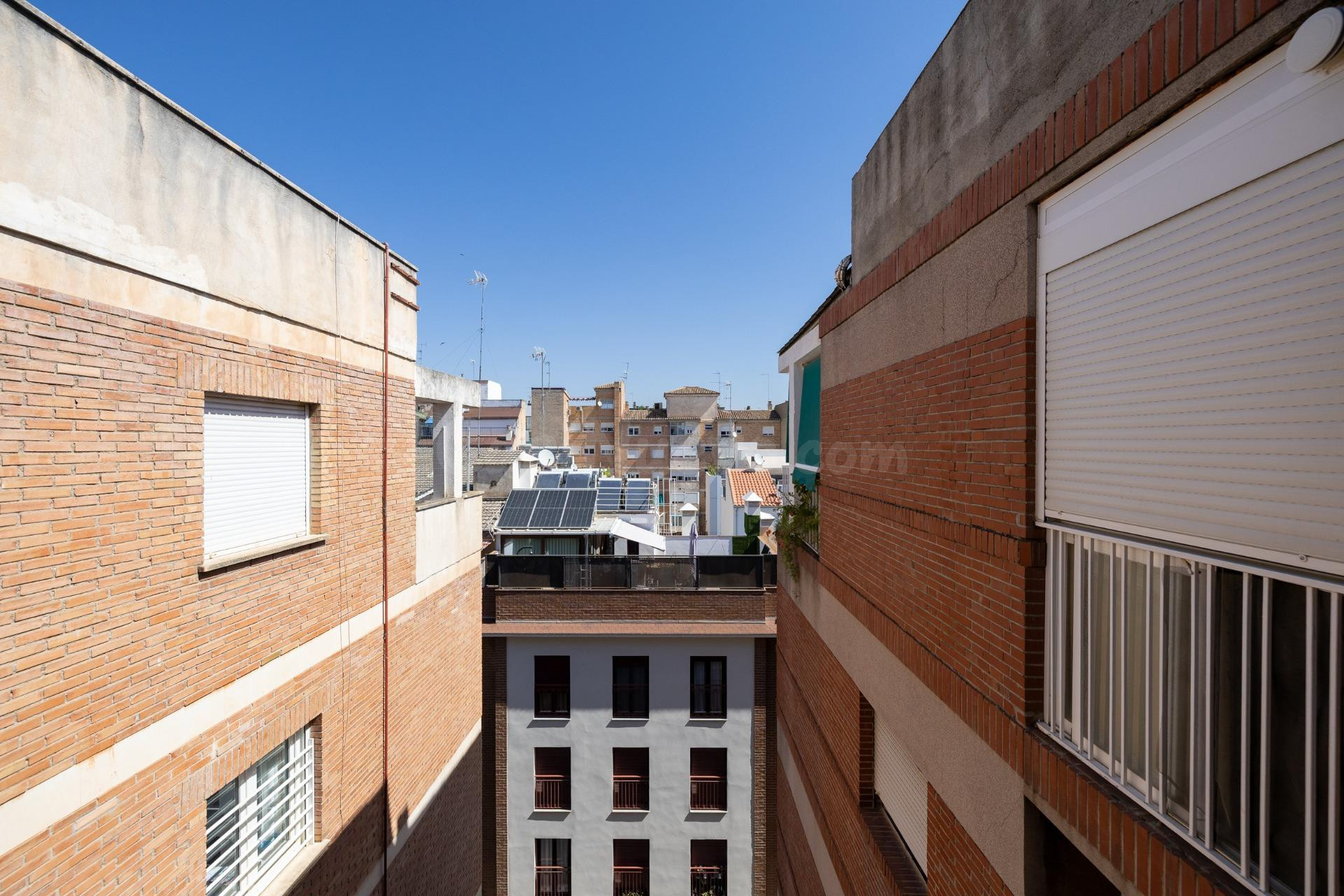 Piso Junto Calle Alhamar