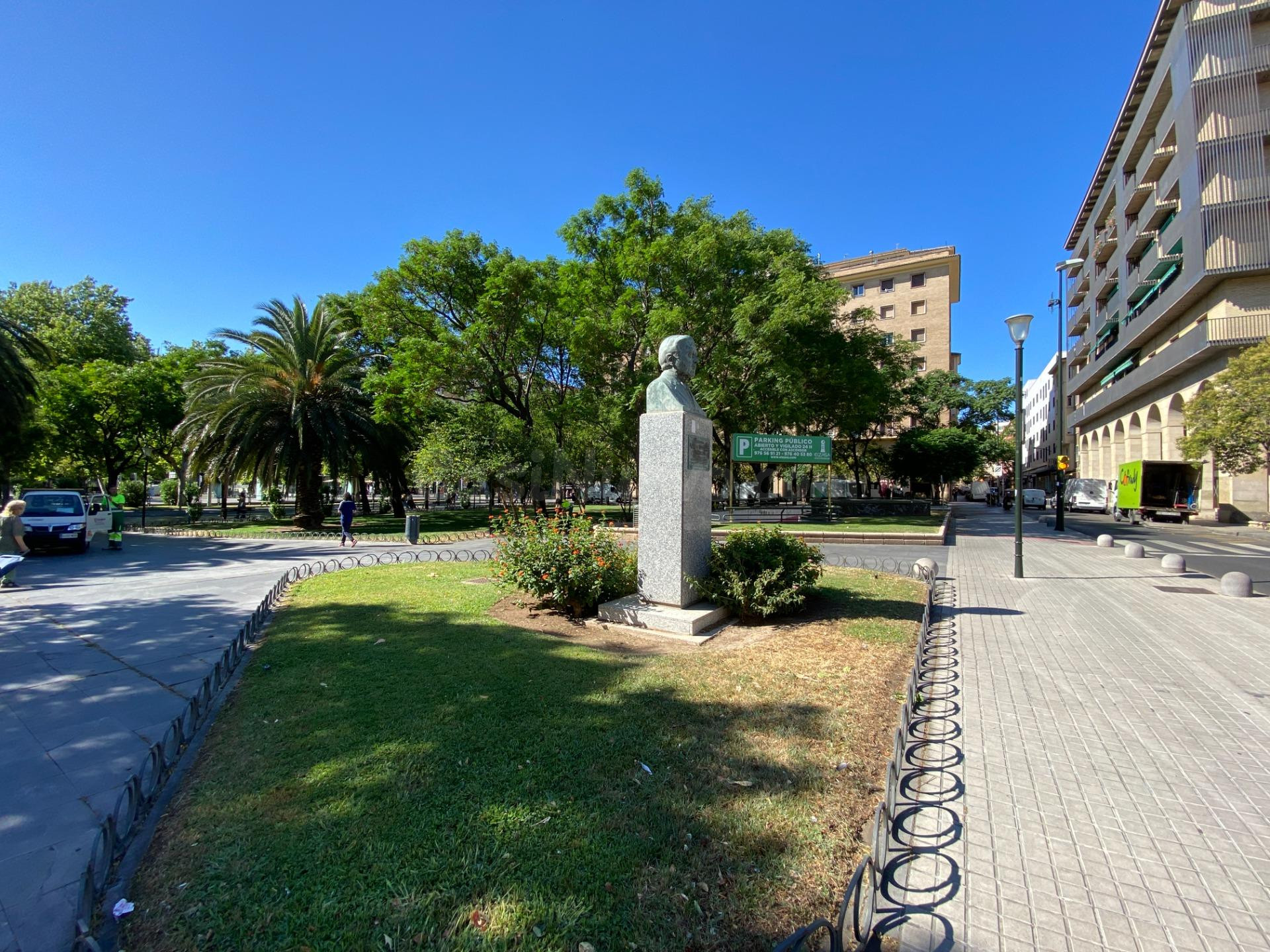 Amplio local de 196 m2 junto a la Universidad y Plaza San Francisco. ¡Alquiler, venta o alquiler con opción de compra!