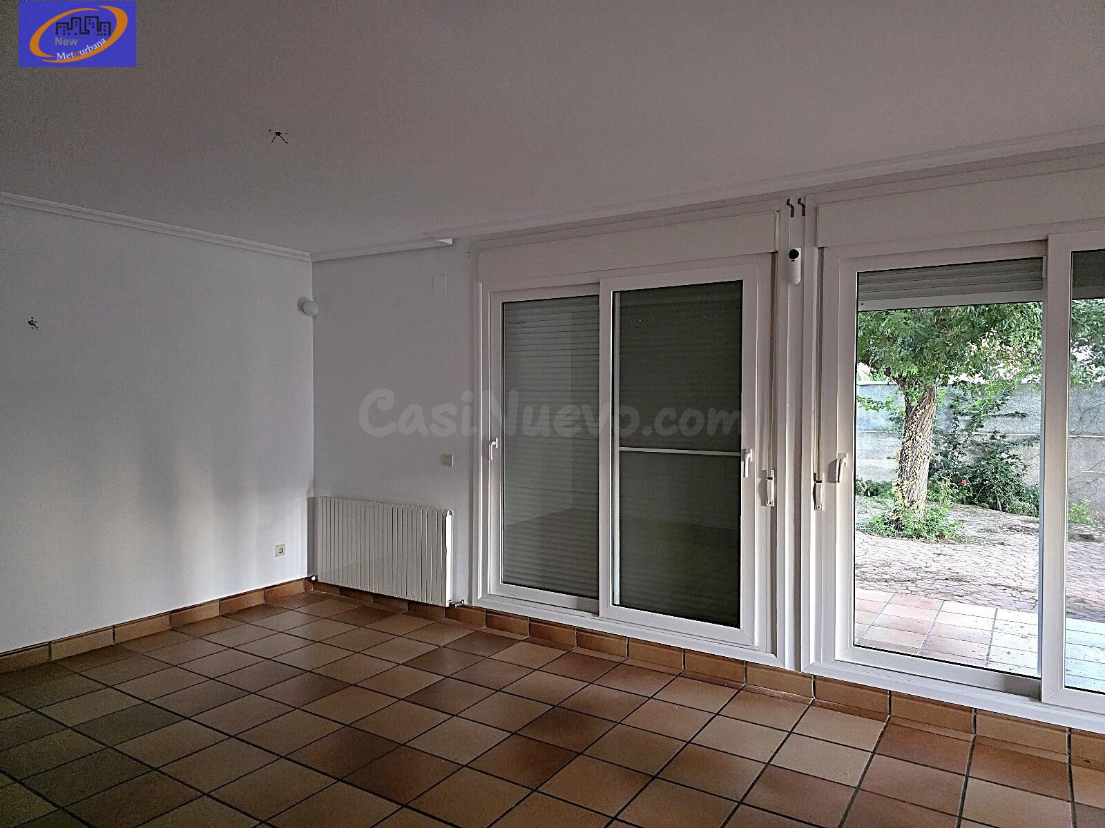 EXCLUSIVO CHALET INDEPENDIENTE CON GRAN JARDIN Y PISCINA EN  - foto 3