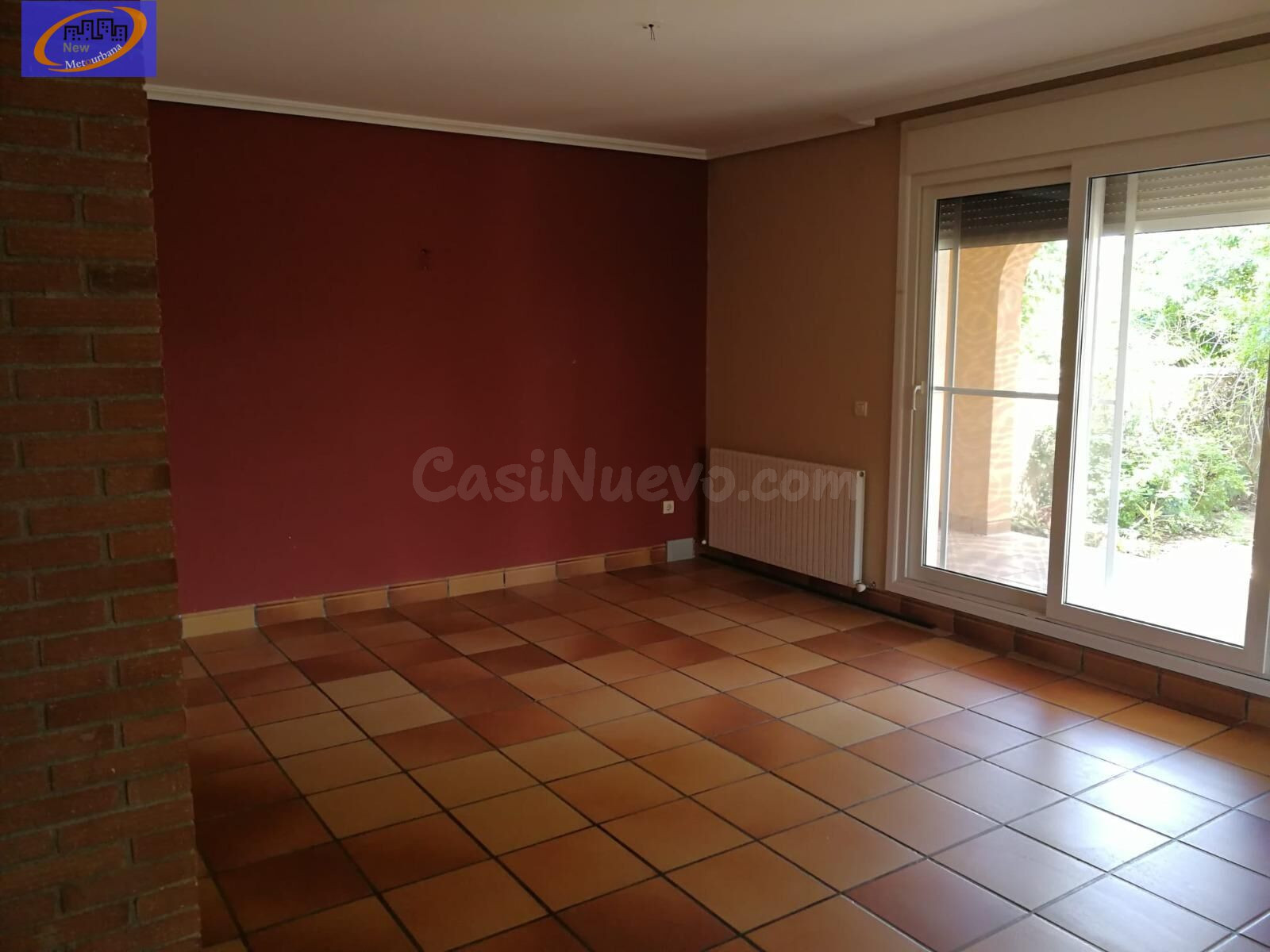 EXCLUSIVO CHALET INDEPENDIENTE CON GRAN JARDIN Y PISCINA EN  - foto 5