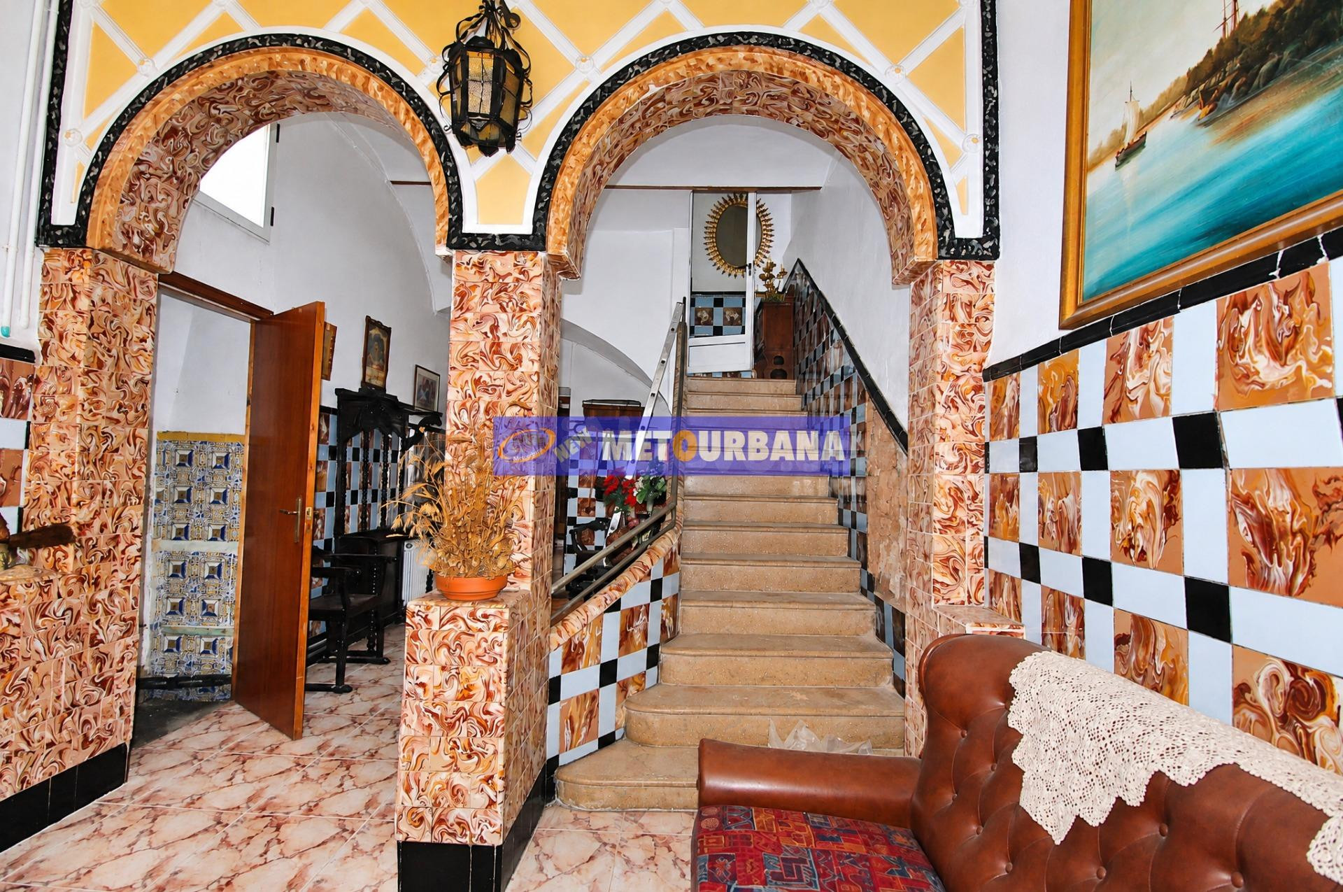 CASA DE PUEBLO EN VENTA EN PLENO CENTRO DE UTIEL