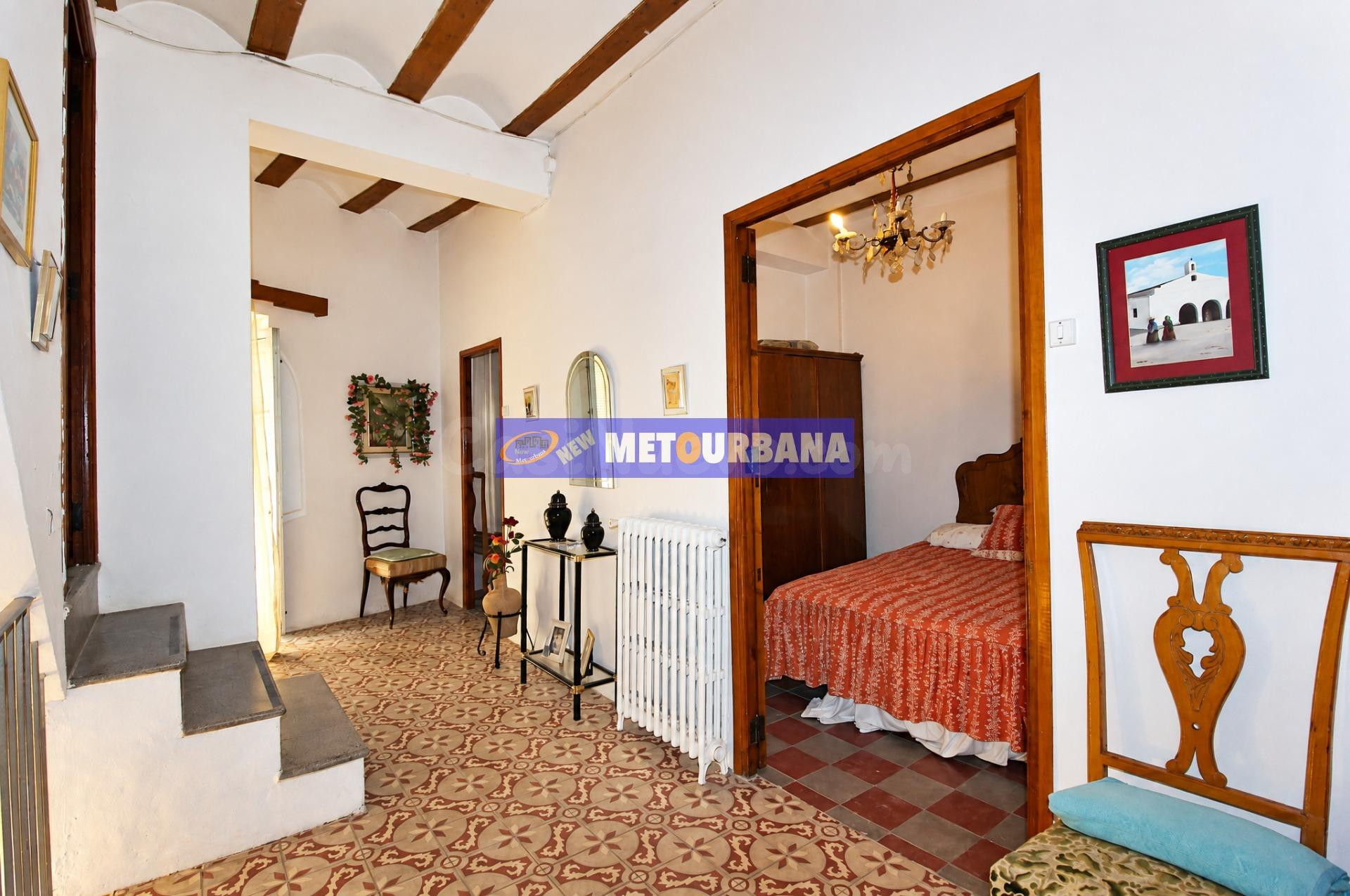 CASA DE PUEBLO CON BODEGA Y CAMBRA EN EL CORAZON DE UTIEL POR 110.000€