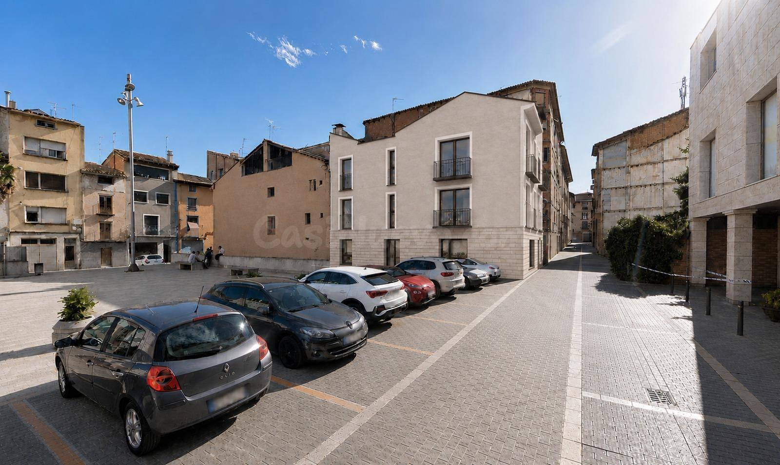 VENTA DE  PISO DE OBRA NUEVA EN CALLE CONDE