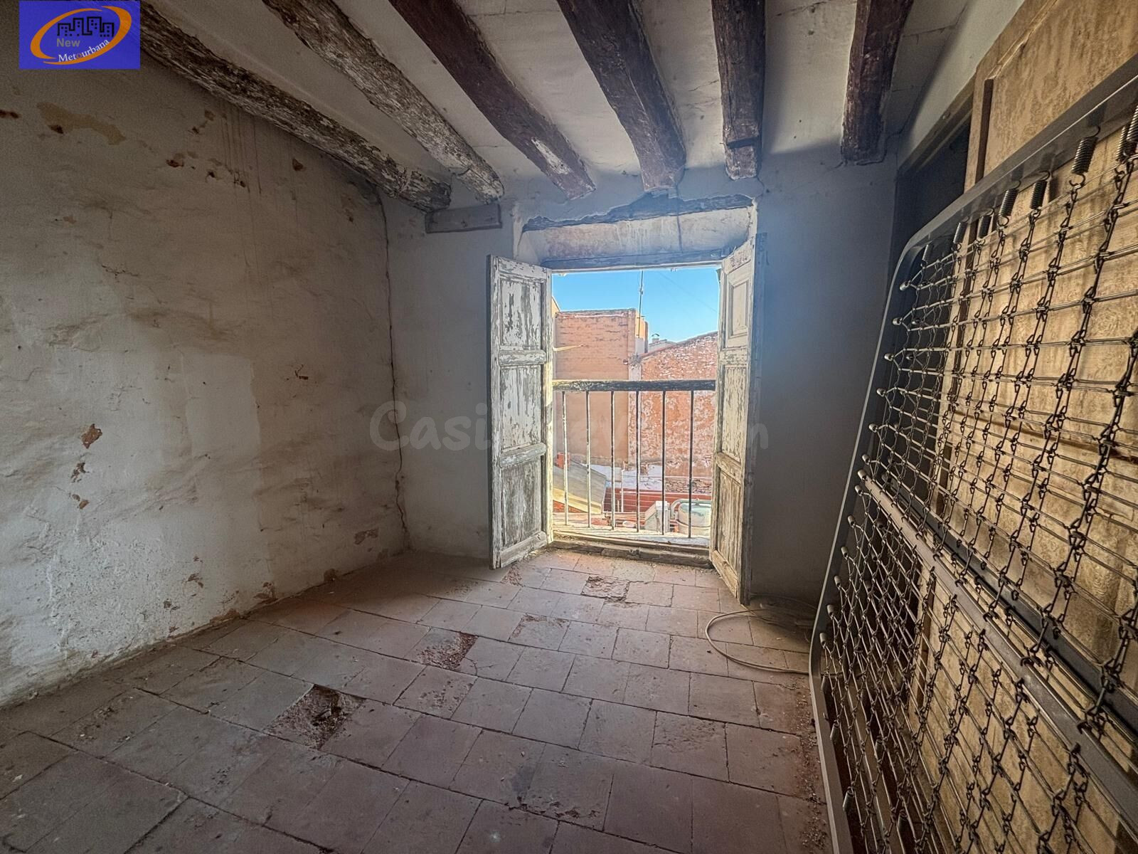 CASA PARA REFORMAR A TU GUSTO EN UTIEL