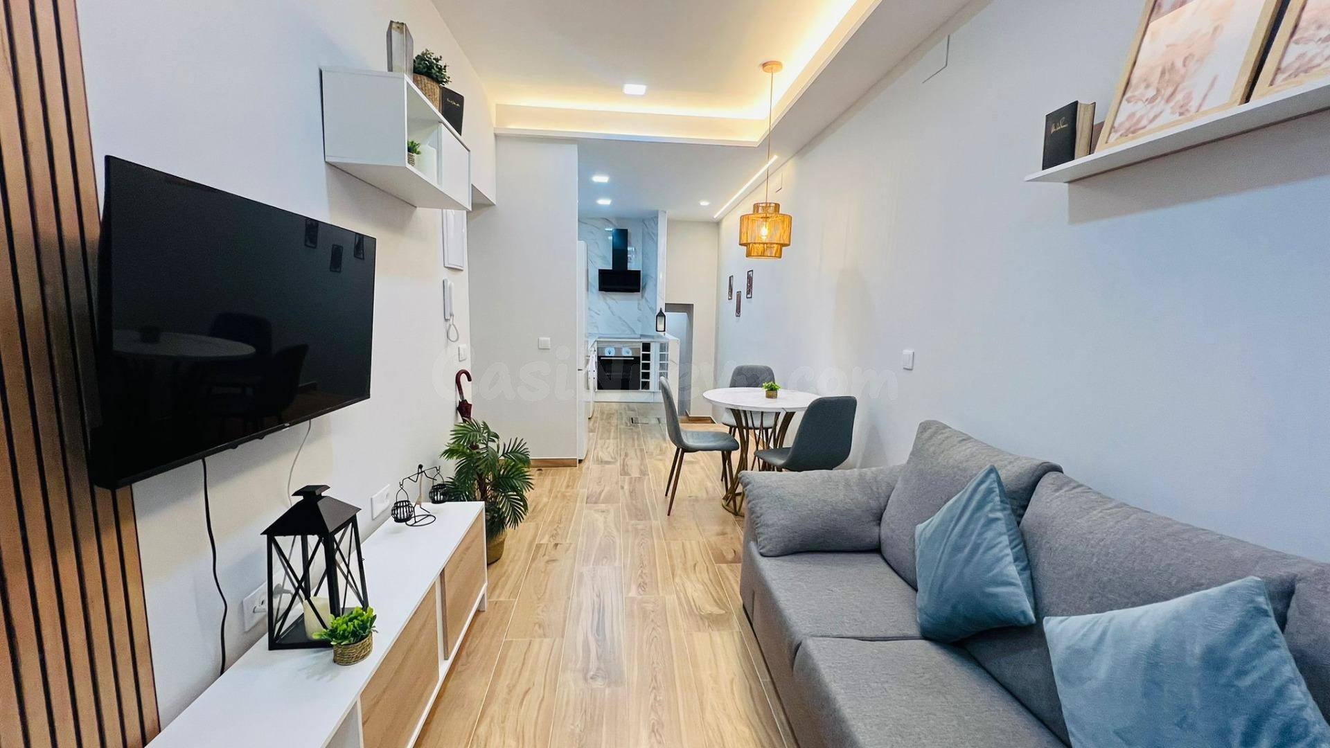 PLAZA SAN ANTONIO - CÁDIZ - ¡ 3 habitaciones TOTALMENTE REFORMADO !