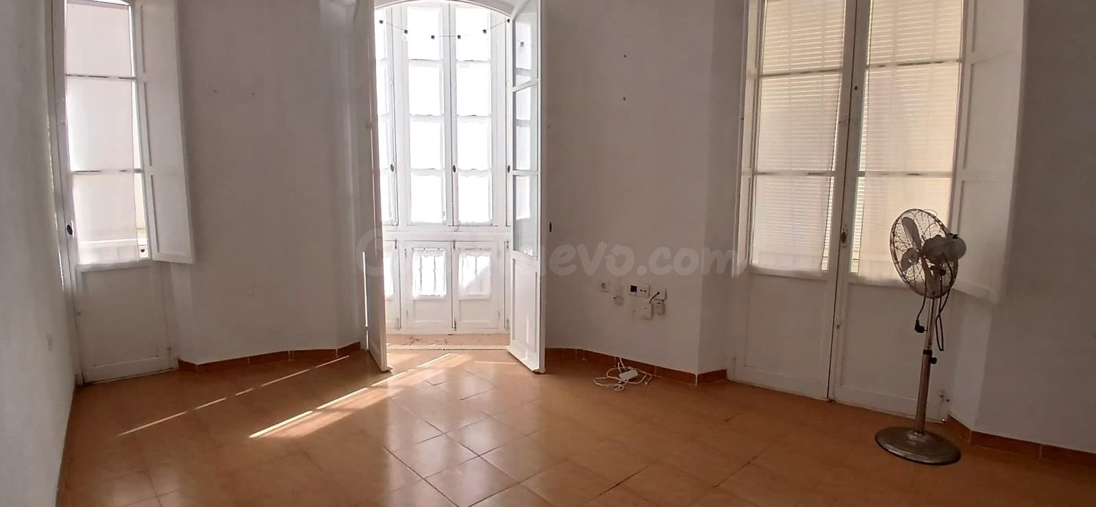 BARRIO DEL PÓPULO - CÁDIZ - ¡ FINCA COMPLETA !