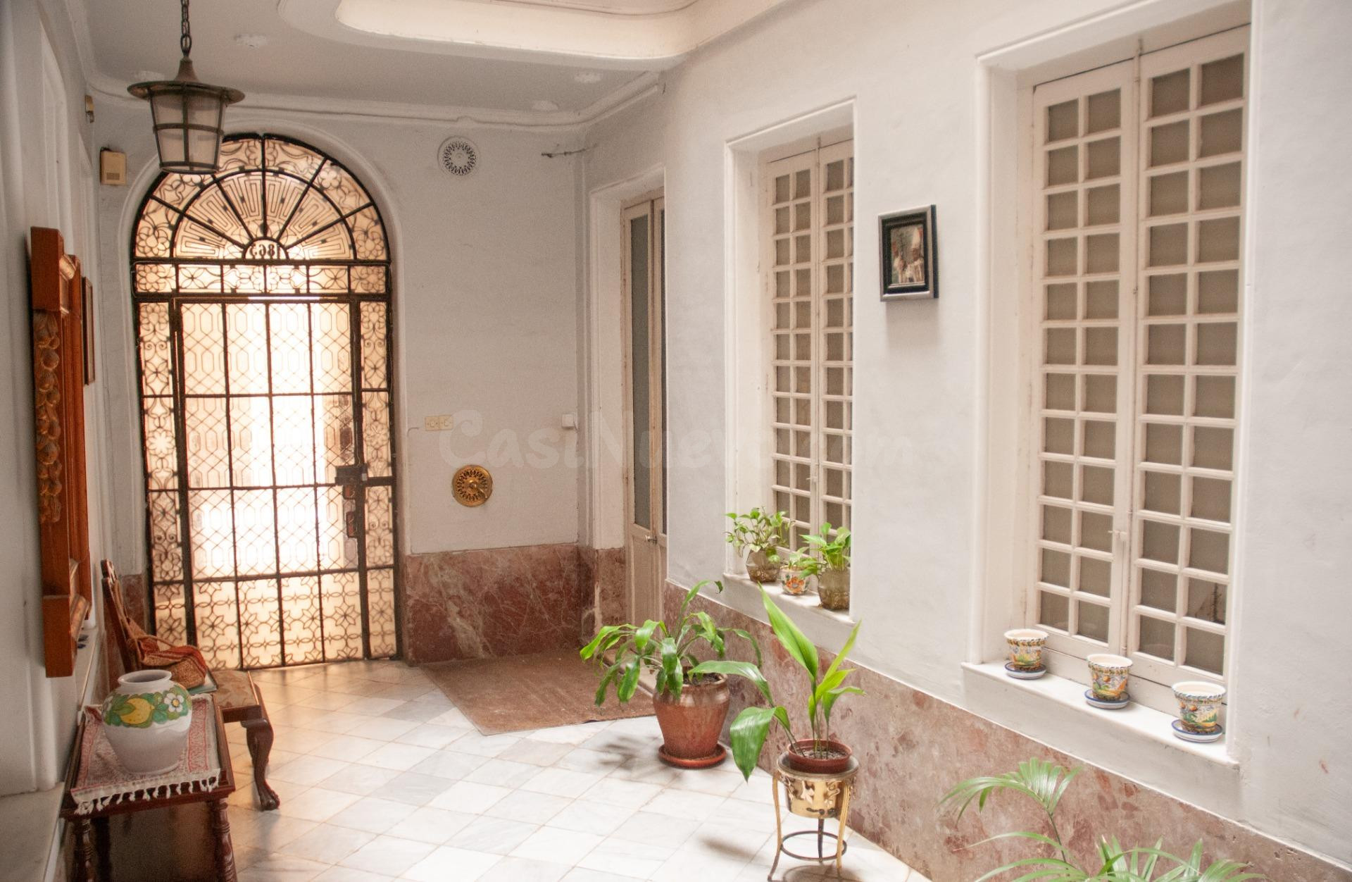 ZONA ALAMEDA - CÁDIZ - ¡ FINCA CON ASCENSOR  !