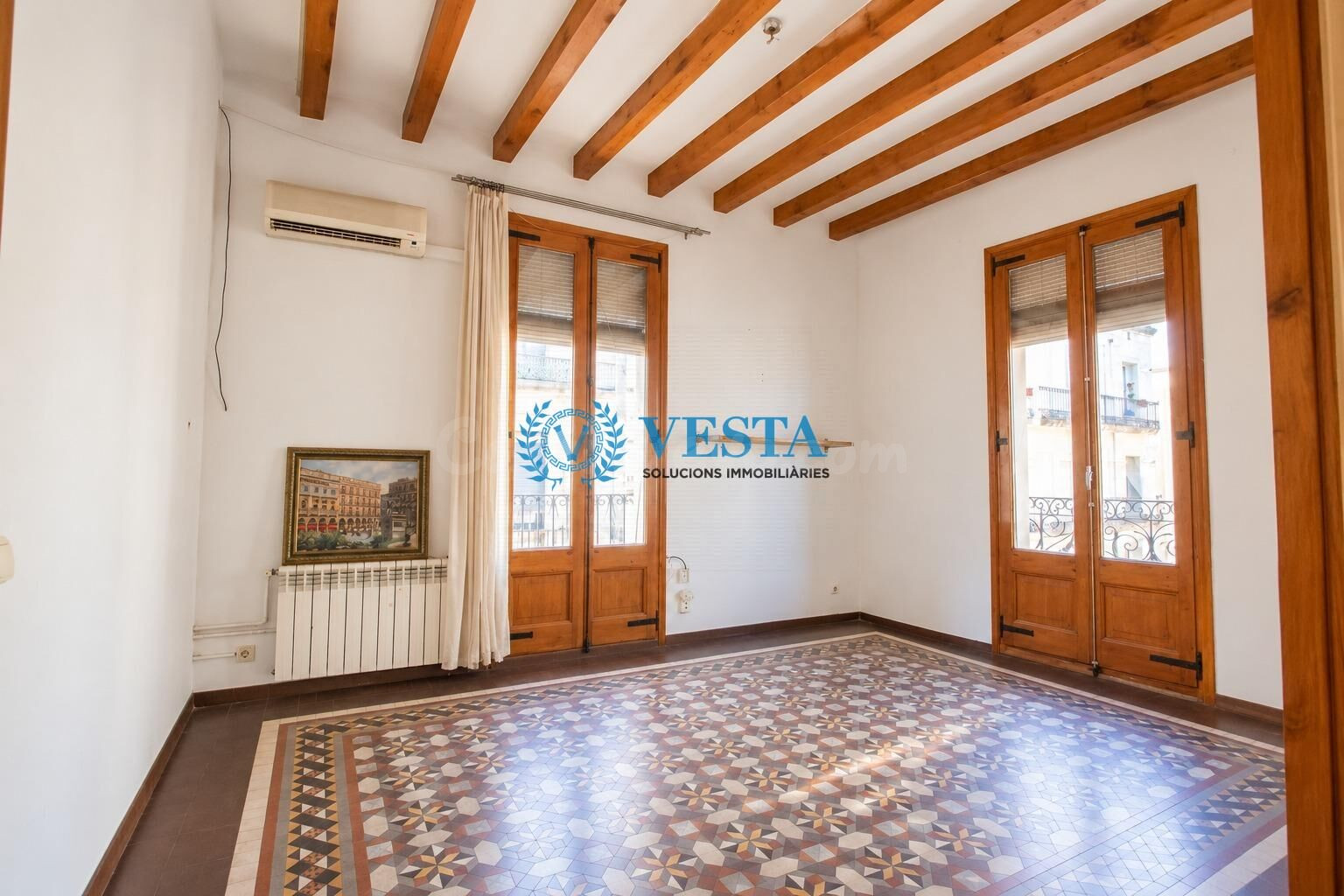 PISO MODERNISTA EN EL CENTRO DE REUS