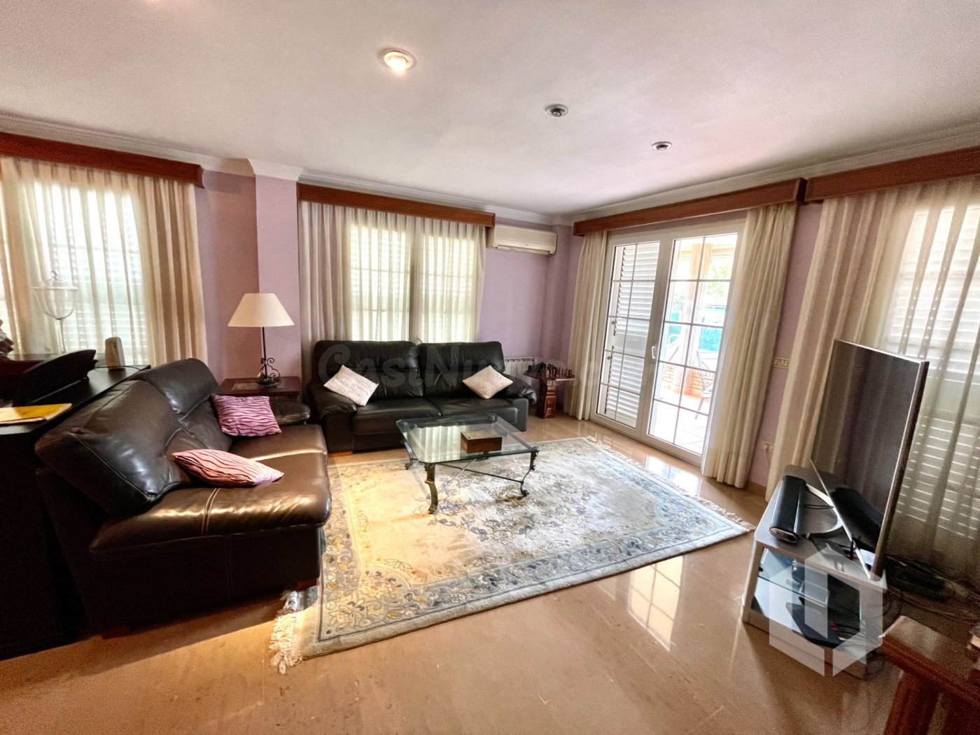 Espacioso y único chalet en venta en playa de Sagunto - foto 2