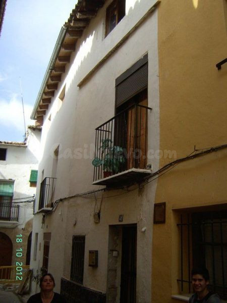 Enorme casa reformar en Requena