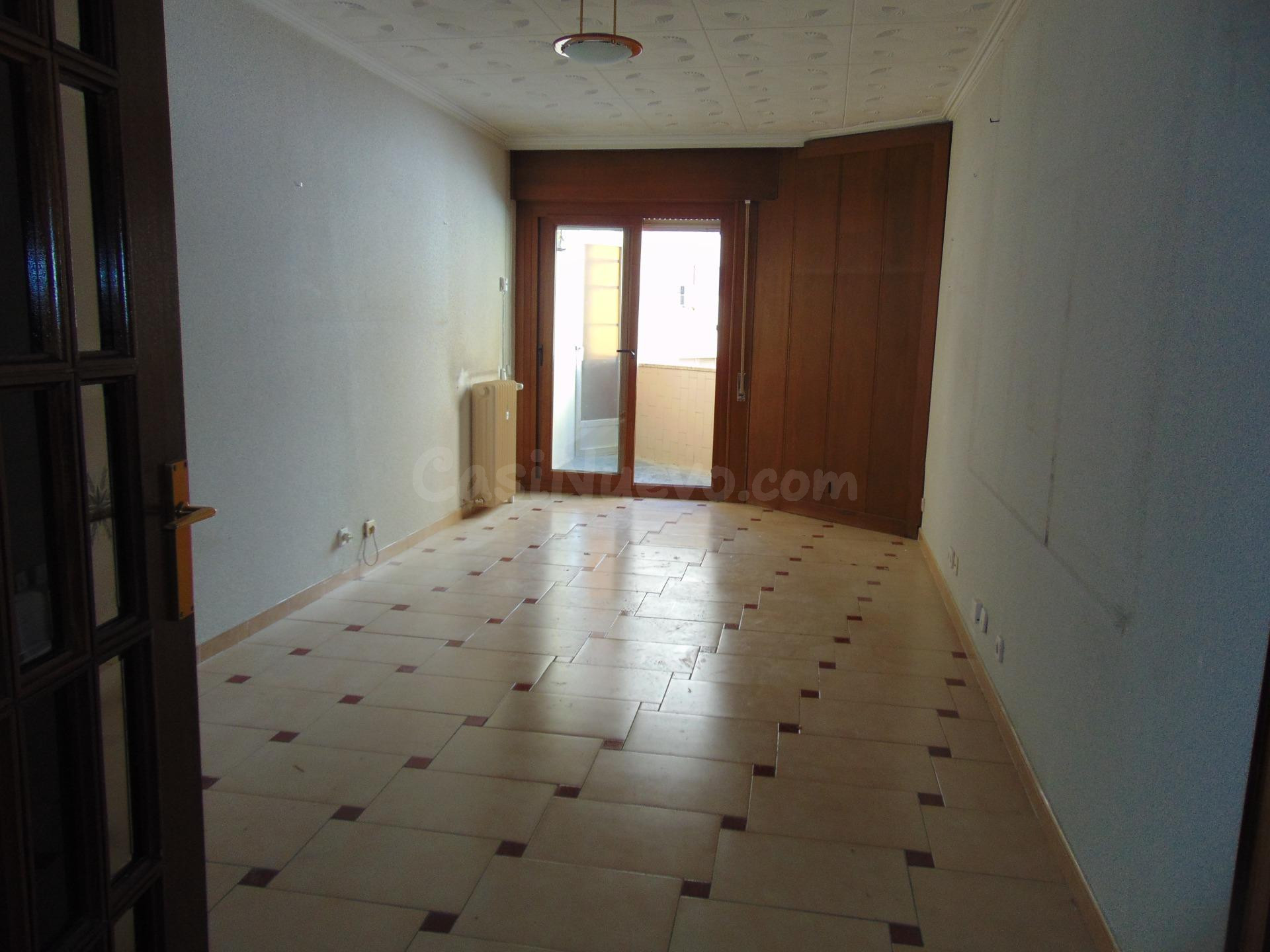 PISO EN VENTA CALLE PEDRO HEREDIA ZONA BARRIO SALAMANCA-FUENTE DEL BERRO