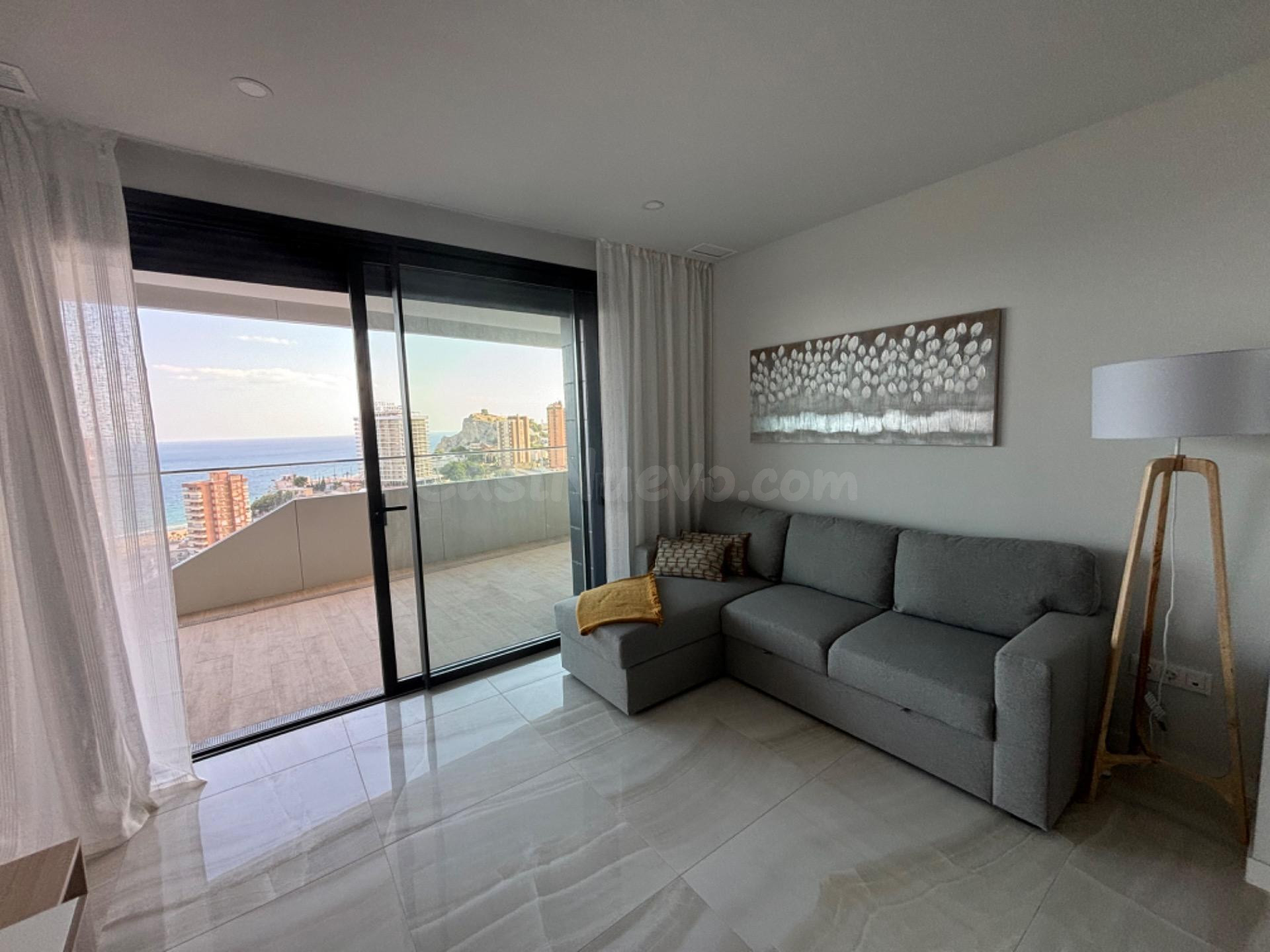 Apartamento de 2 dormitorios y 2 baños en Benidorm Beach
