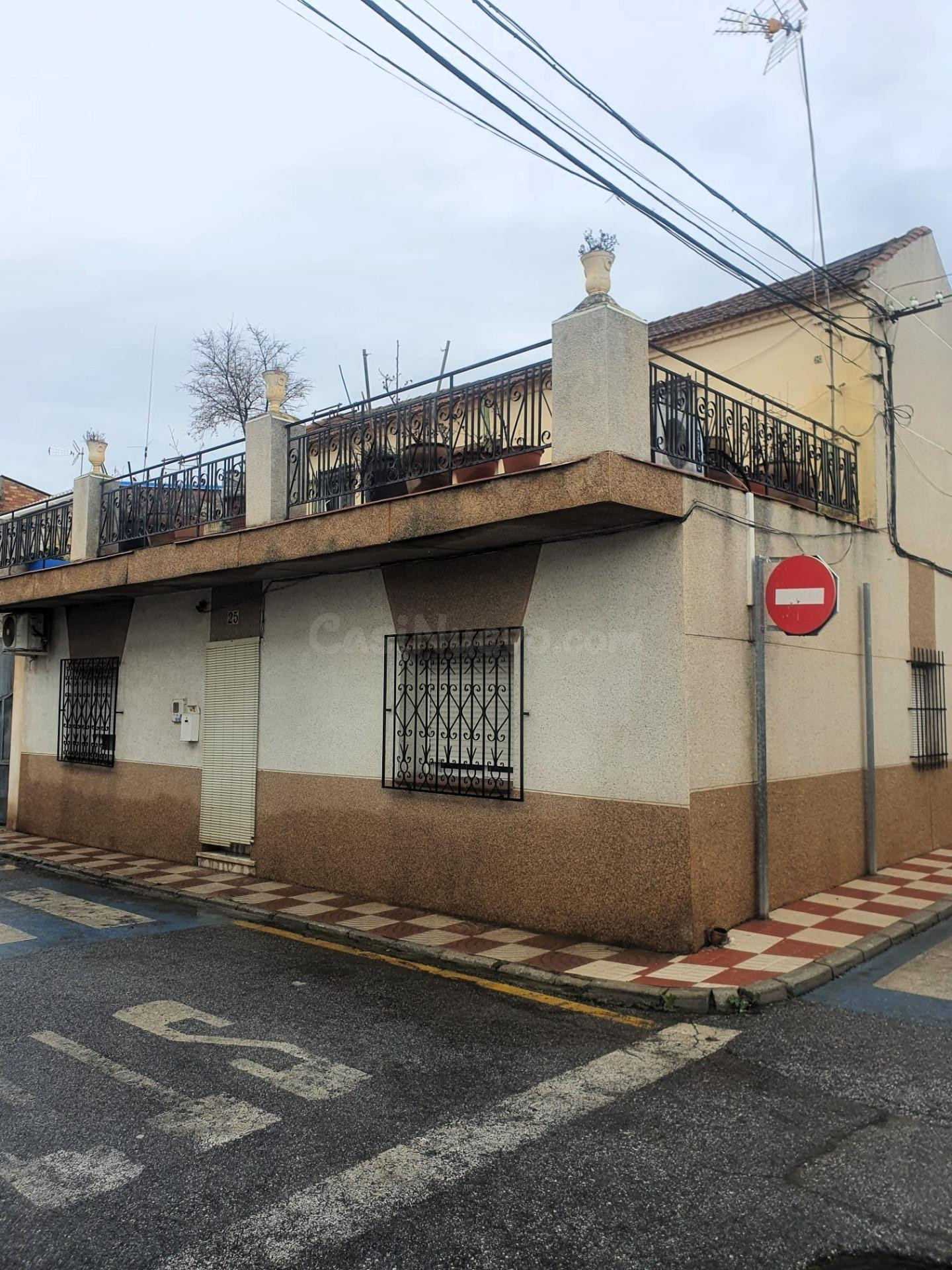 OPORTUNIDAD DE CASA EN CHURRIANA PARA REFORMAR O LEVANTAR BLOQUE DE PISOS