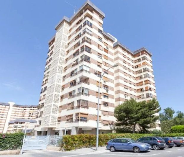 Oportunidad para Inversores: Piso de 112 m2 en Alicante