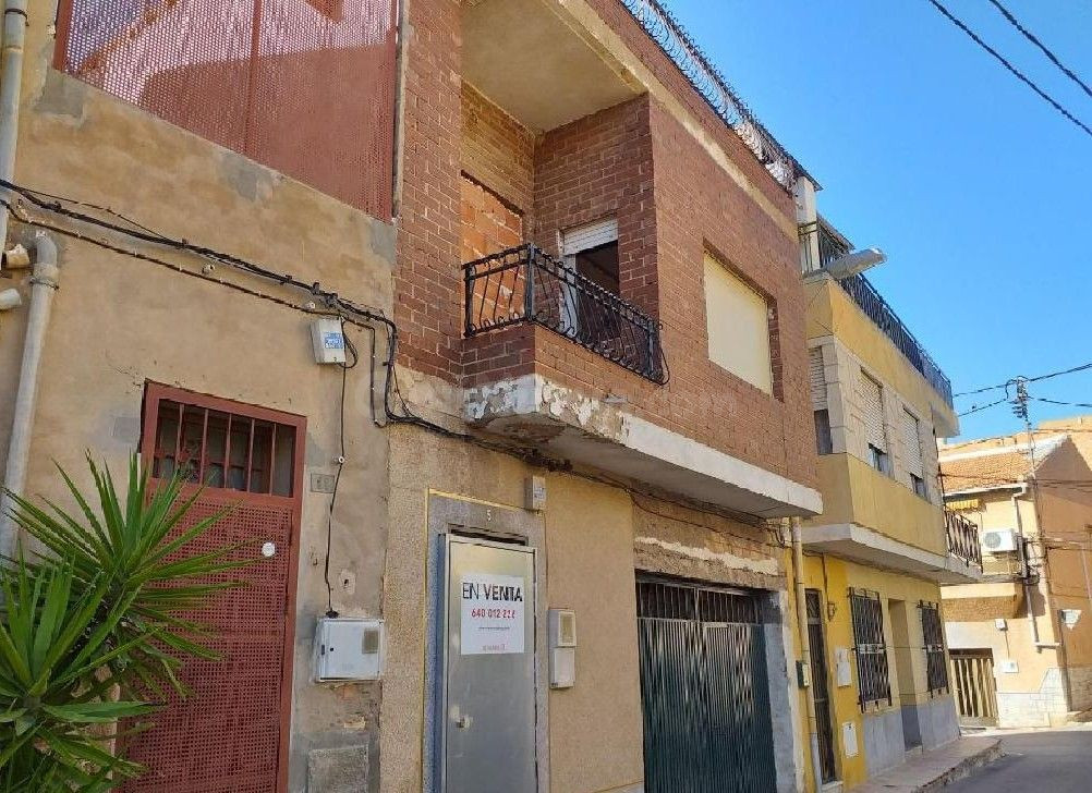 Oportunidad en Murcia: Vivienda  para reformar a tu gusto