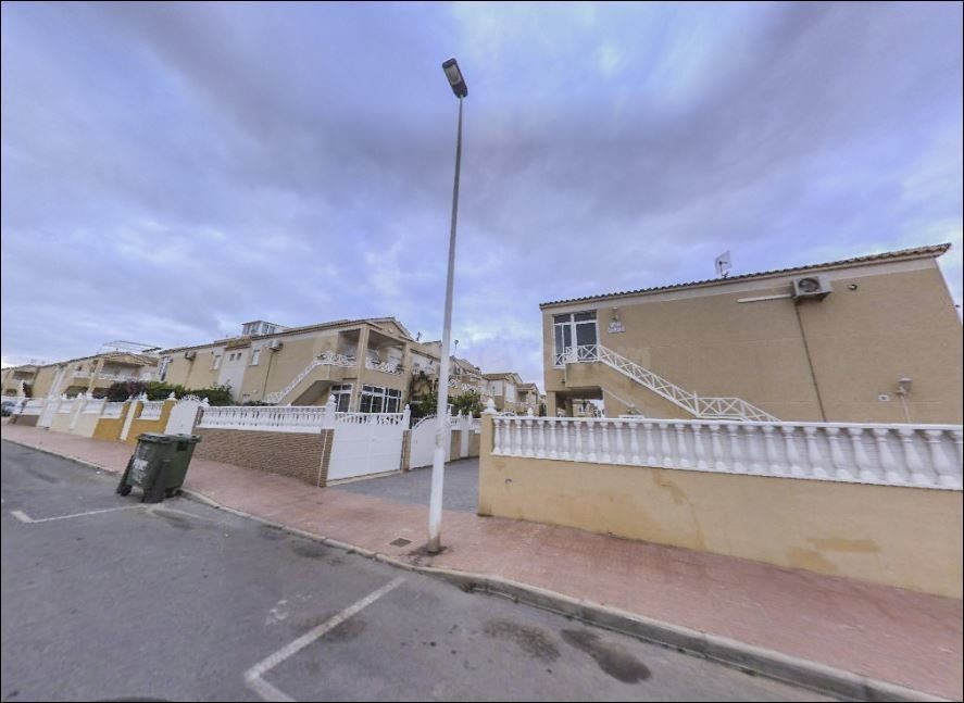 Chalet adosado en venta en Torrevieja