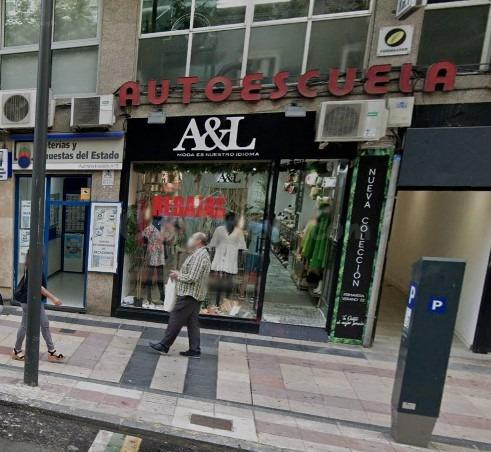 LOCAL EN VENTA EN EL MEJOR TRAMO DE Mª AUXILIADORA