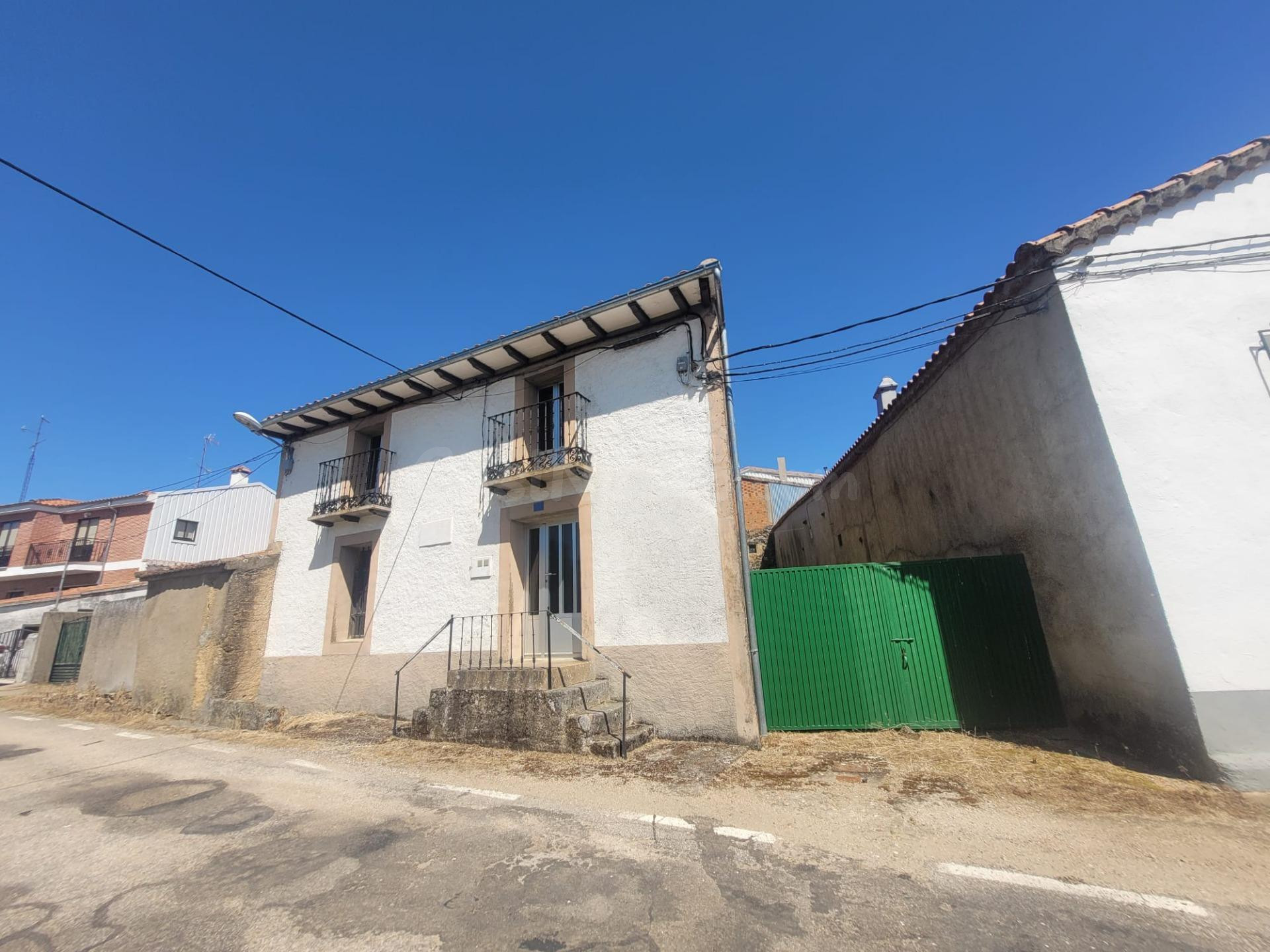 CASA Y TERRENO EN VENTA EN FRADES DE LA SIERRA ¡¡¡ESPECIAL!!!