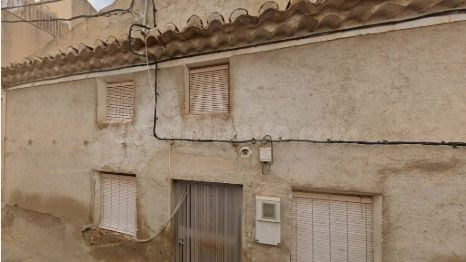 Casa adosada de 191 m2 para reformar en Caravaca de la Cruz