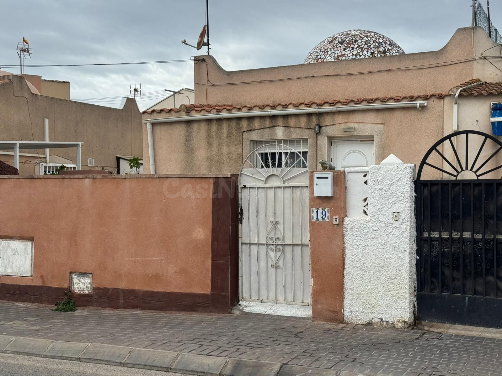 OPORTUNIDAD DE INVERSIÓN EN TORREVIEJA – VIVIENDA EN ZONA RESIDENCIAL