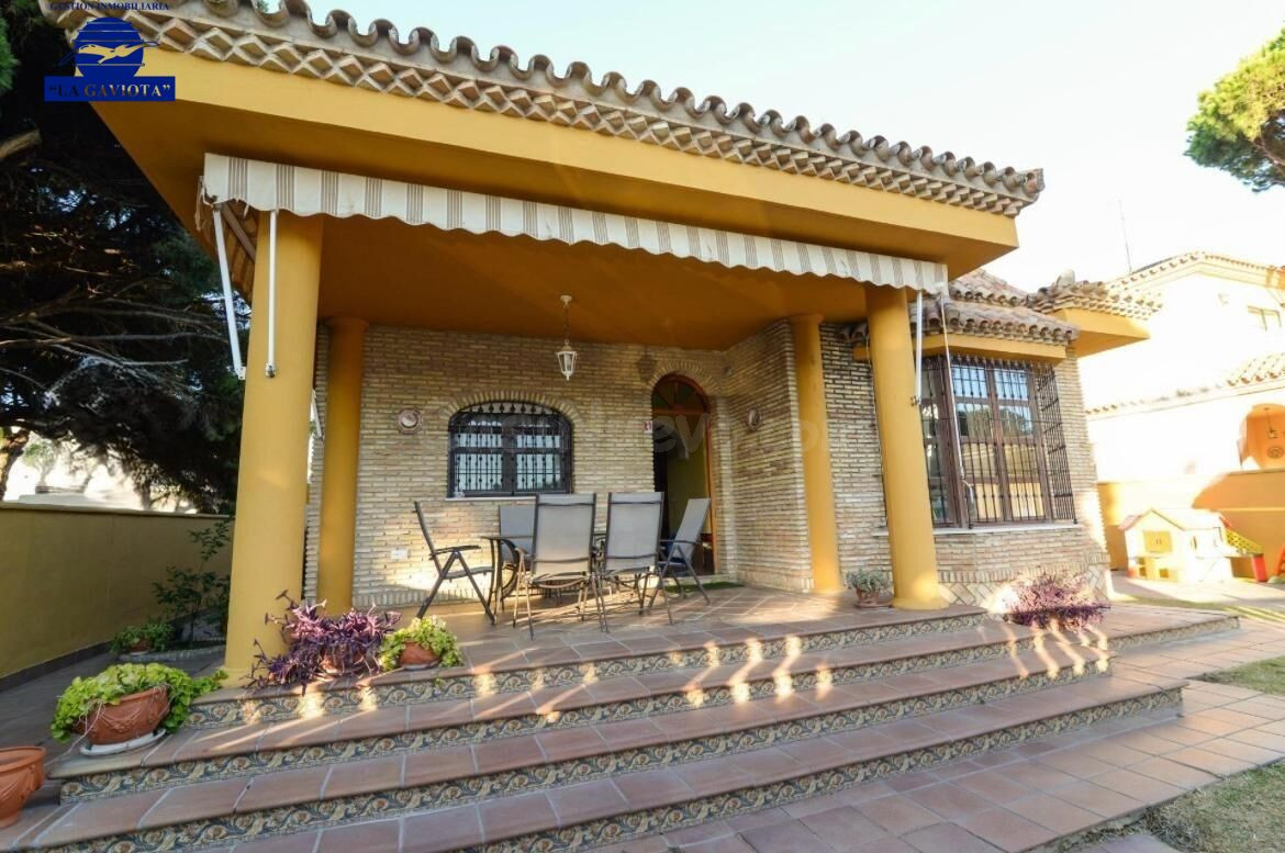 CHALET EN LA PLAYA DE LA BARROSA